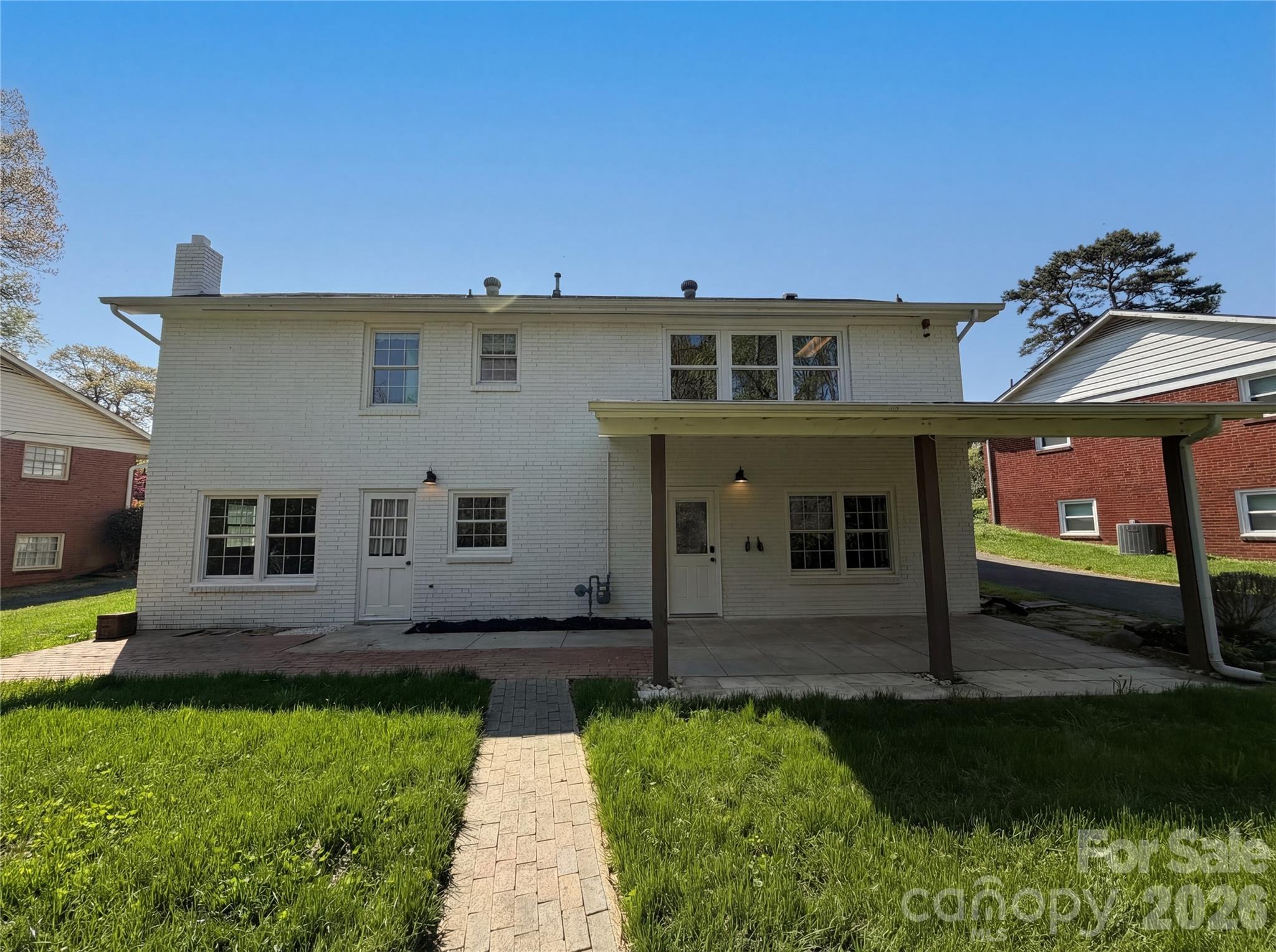 6621 Starcrest Drive Property Photo 5