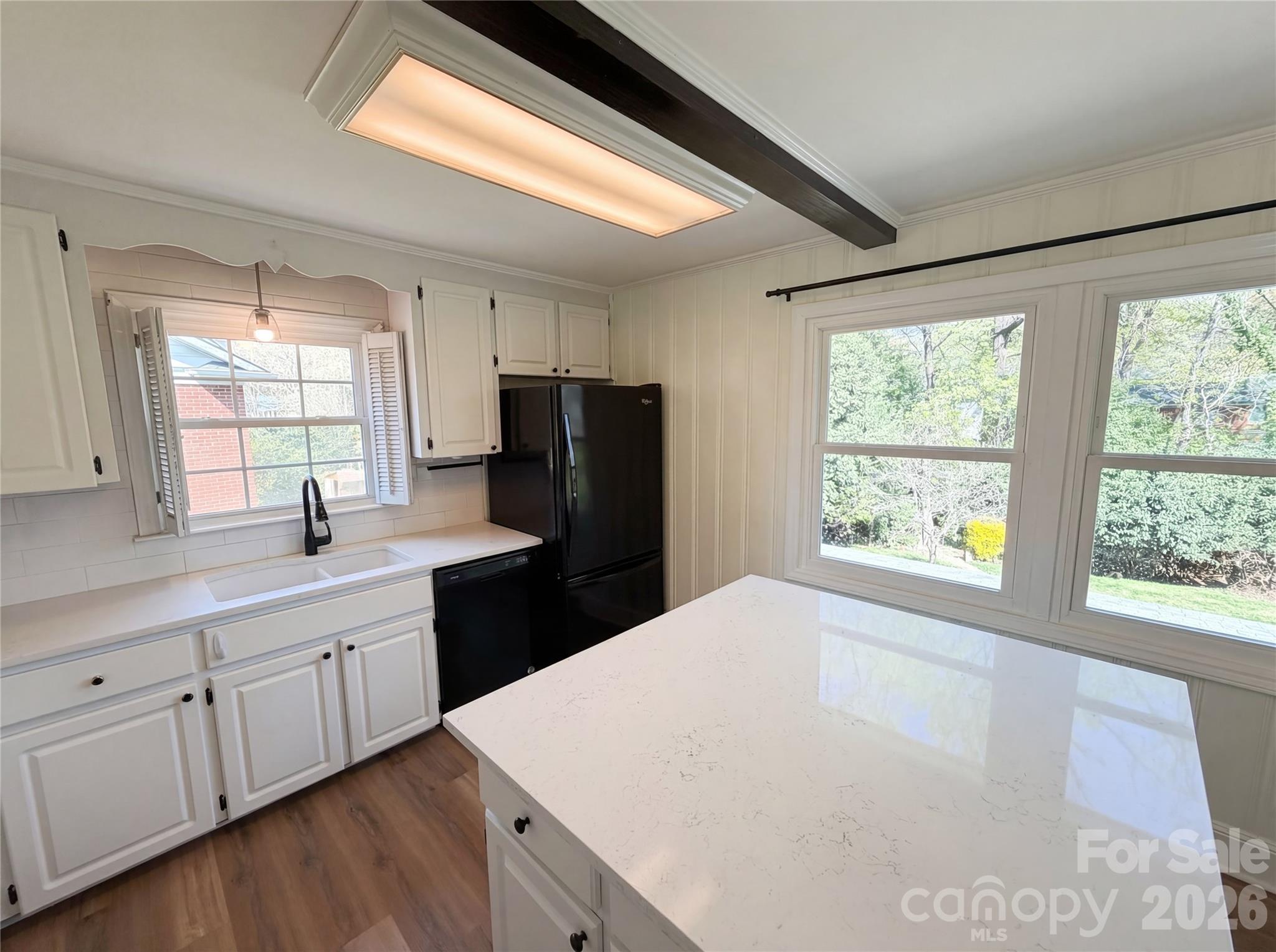 6621 Starcrest Drive Property Photo 10