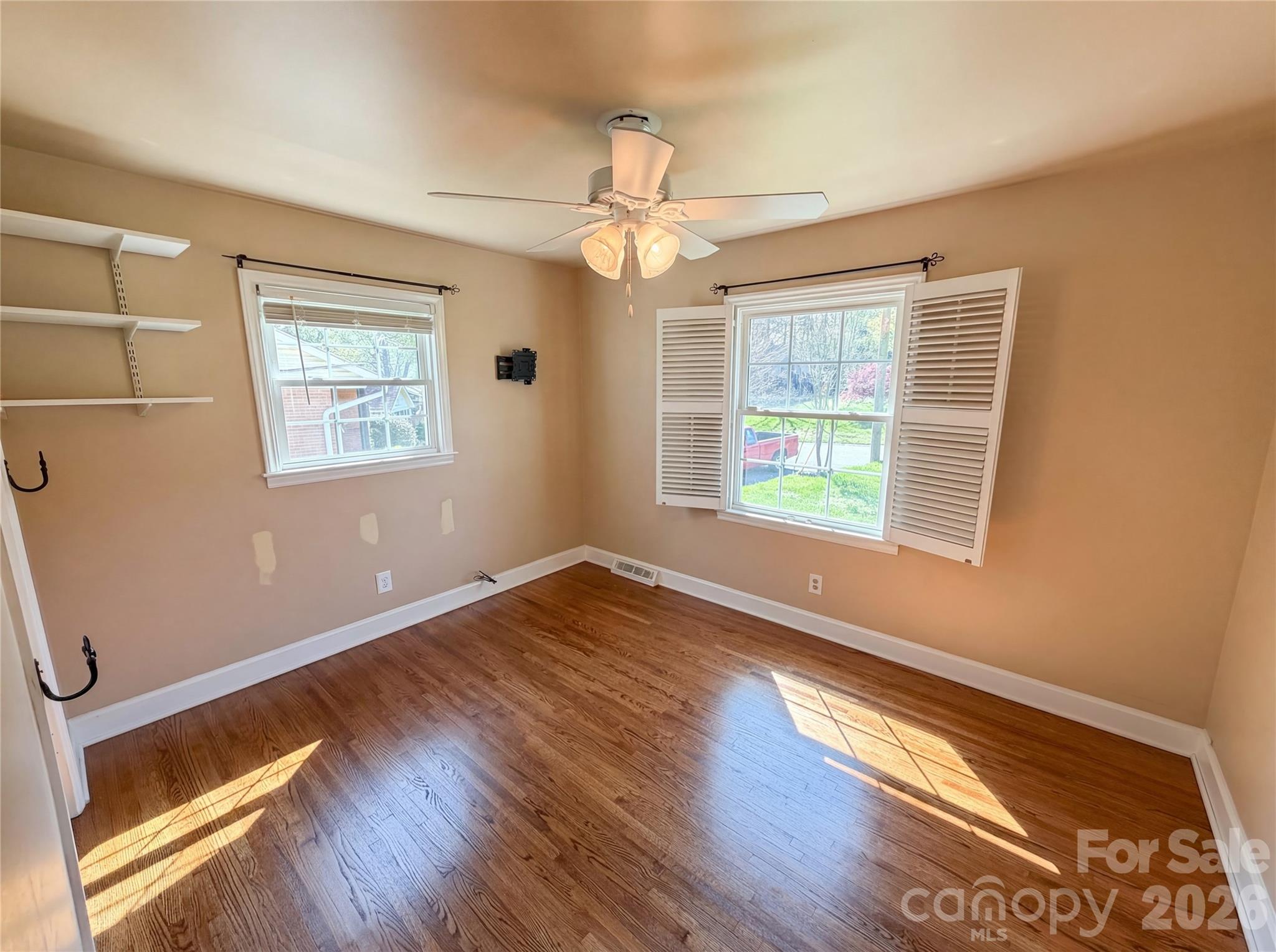 6621 Starcrest Drive Property Photo 12