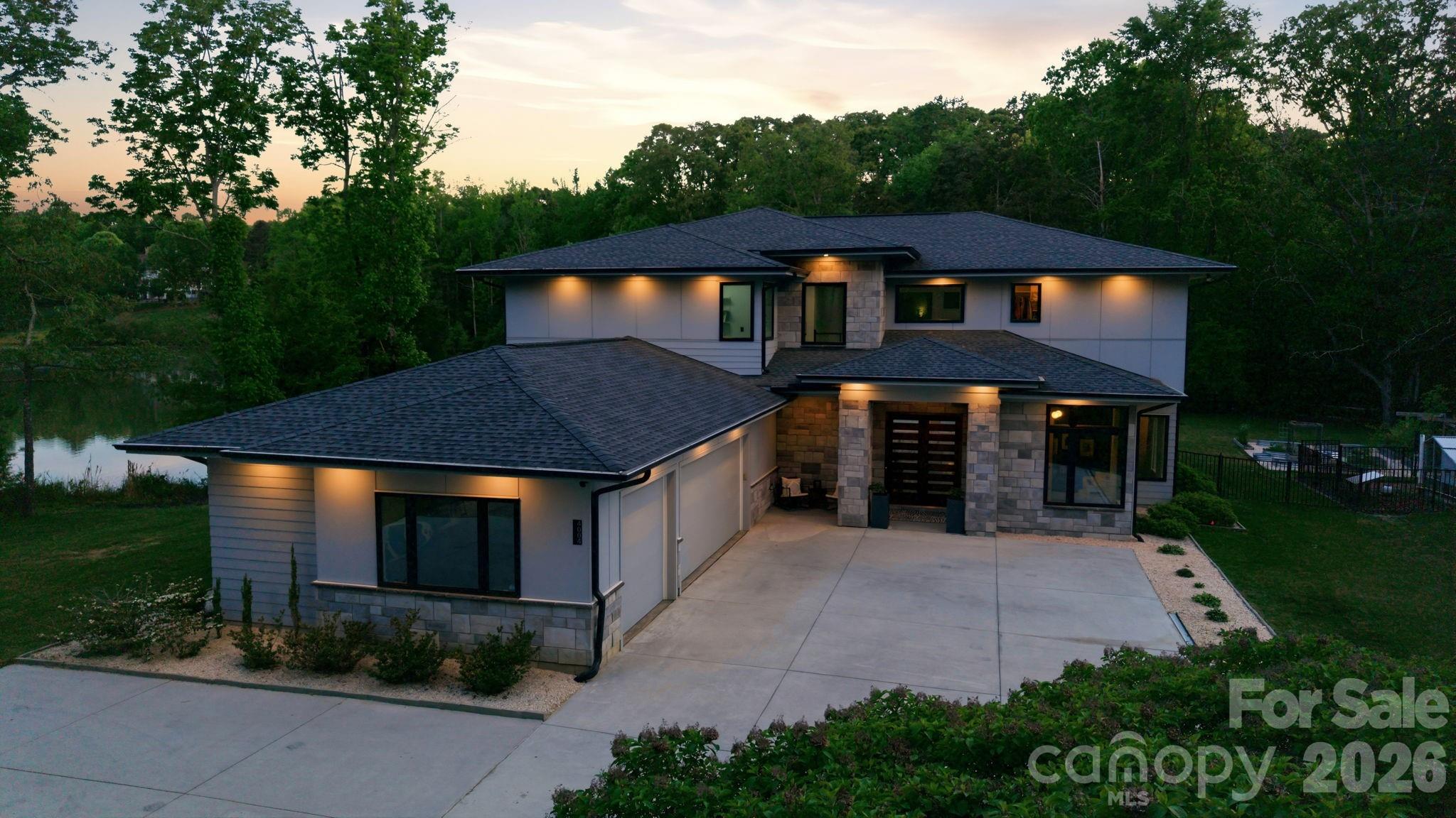 4004 Oldstone Forest Drive Property Photo 1