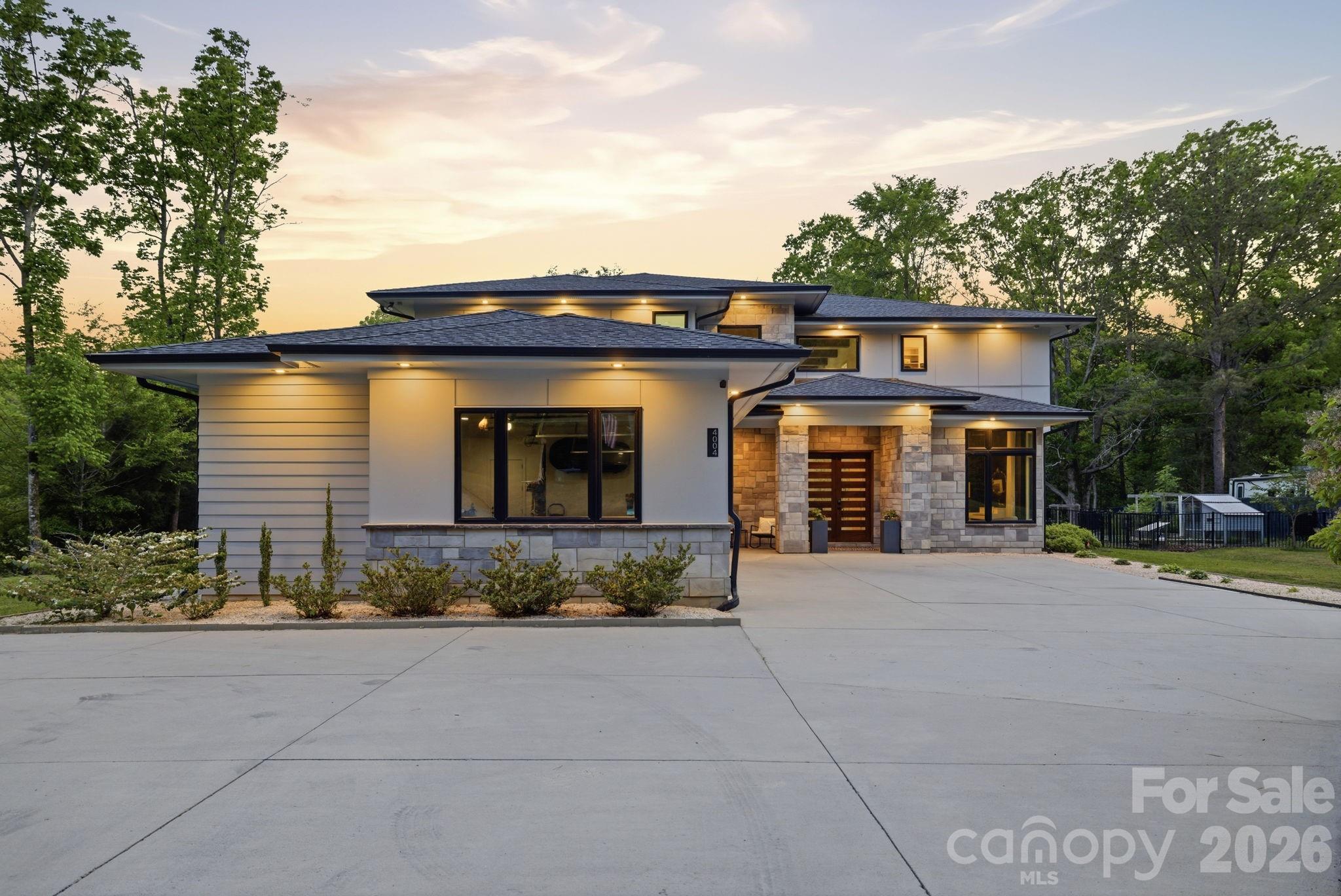4004 Oldstone Forest Drive Property Photo 2