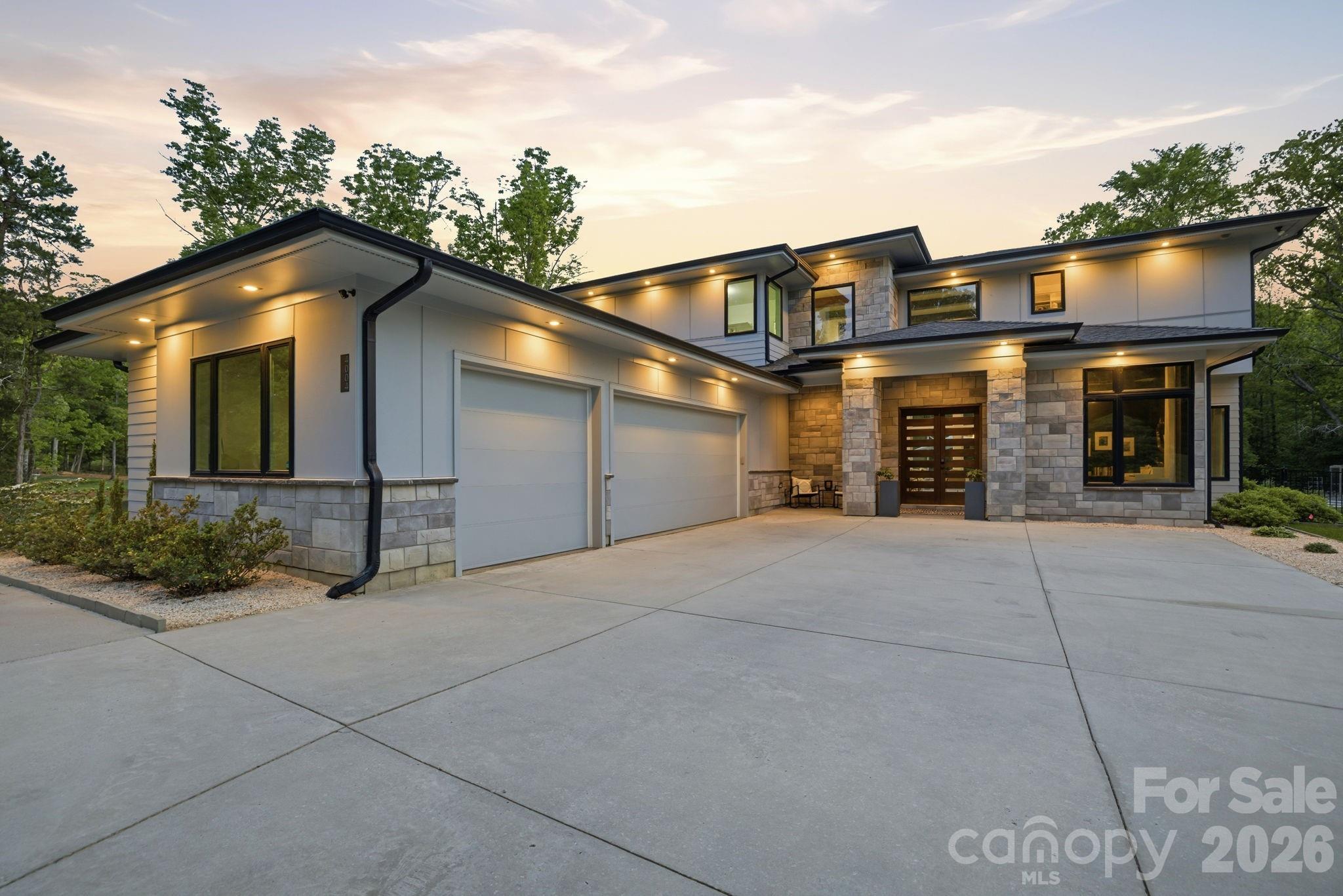 4004 Oldstone Forest Drive Property Photo 3