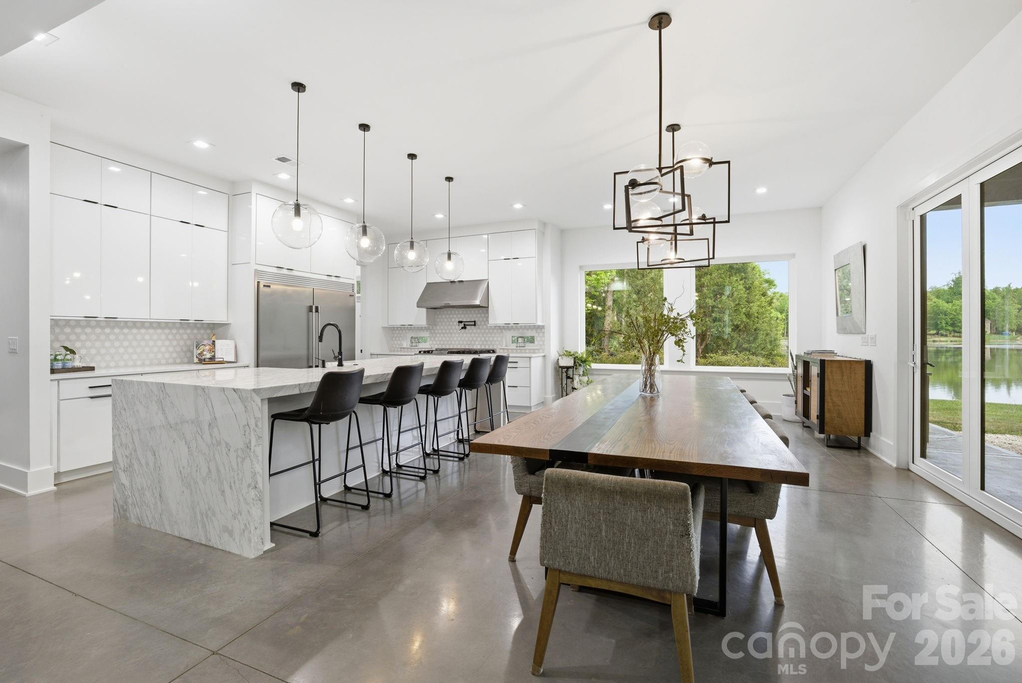 4004 Oldstone Forest Drive Property Photo 10