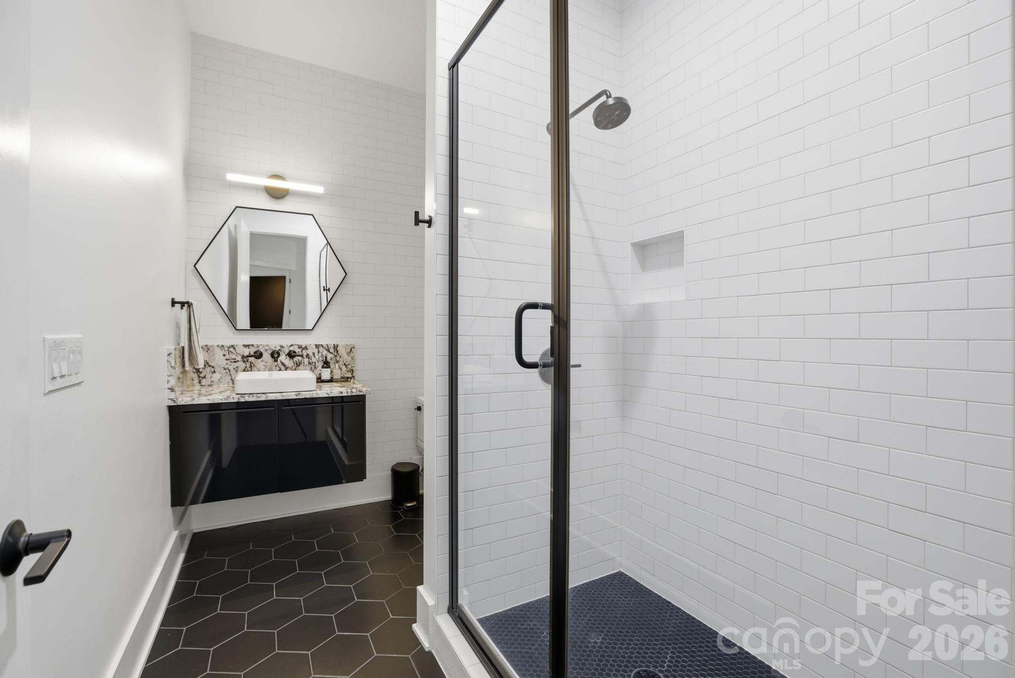 4004 Oldstone Forest Drive Property Photo 18