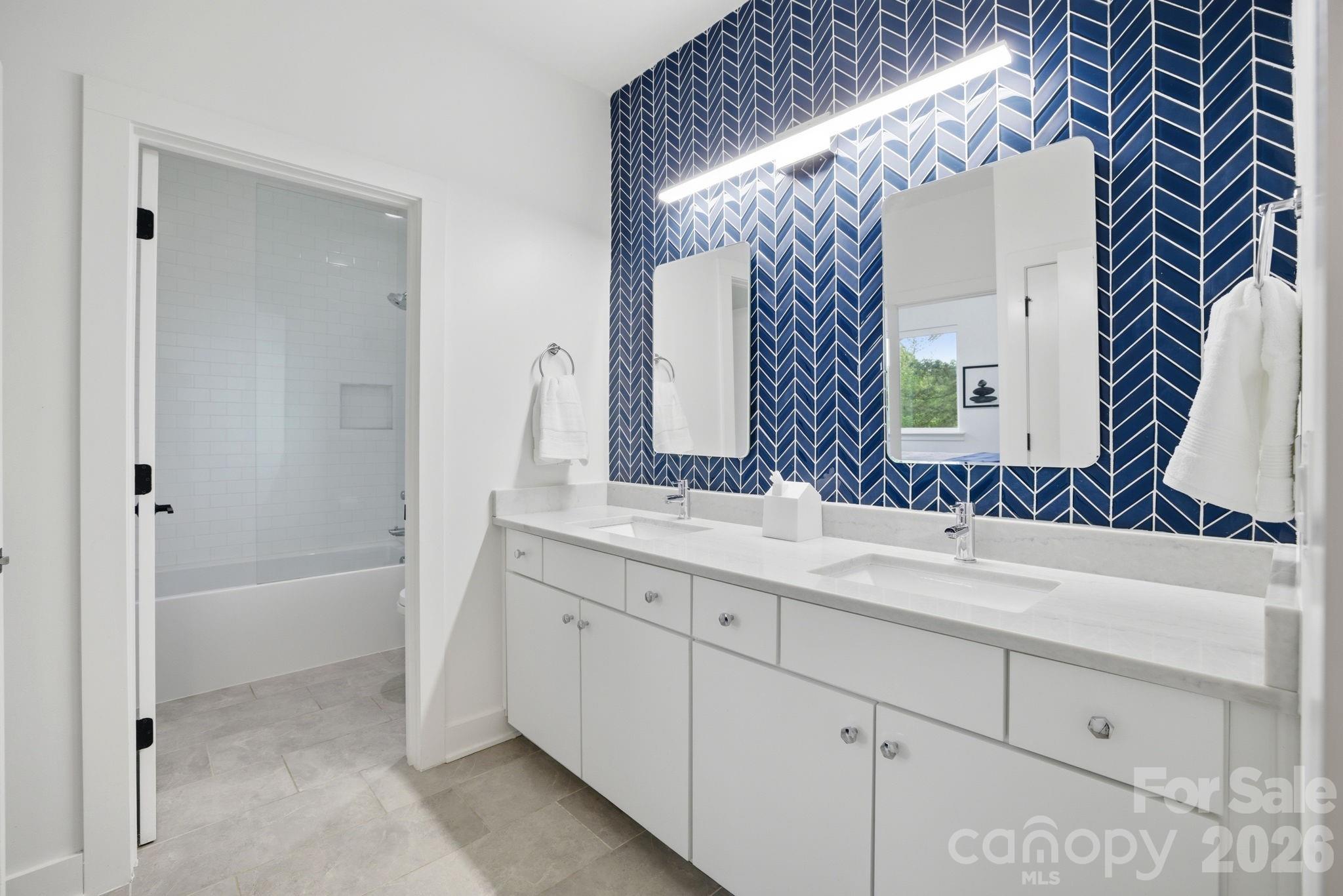 4004 Oldstone Forest Drive Property Photo 31