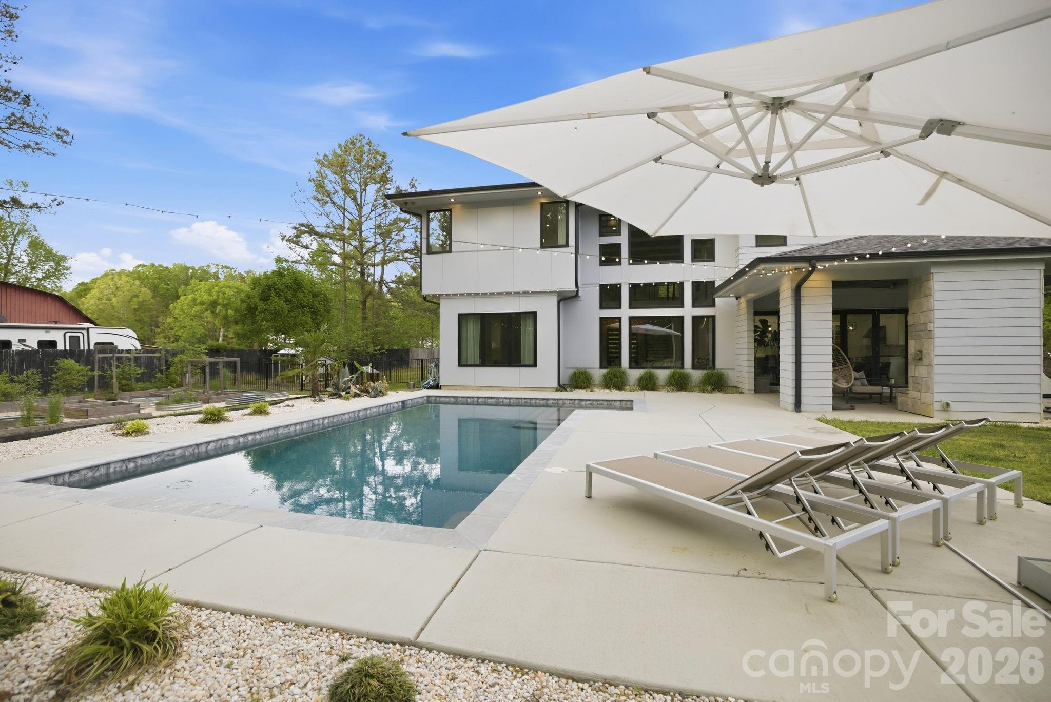 4004 Oldstone Forest Drive Property Photo 35