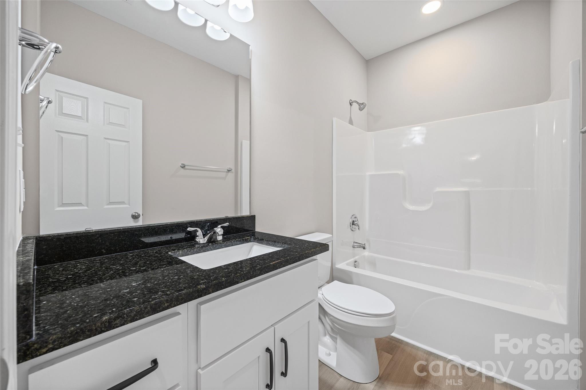 343 Oak Street Property Photo 19