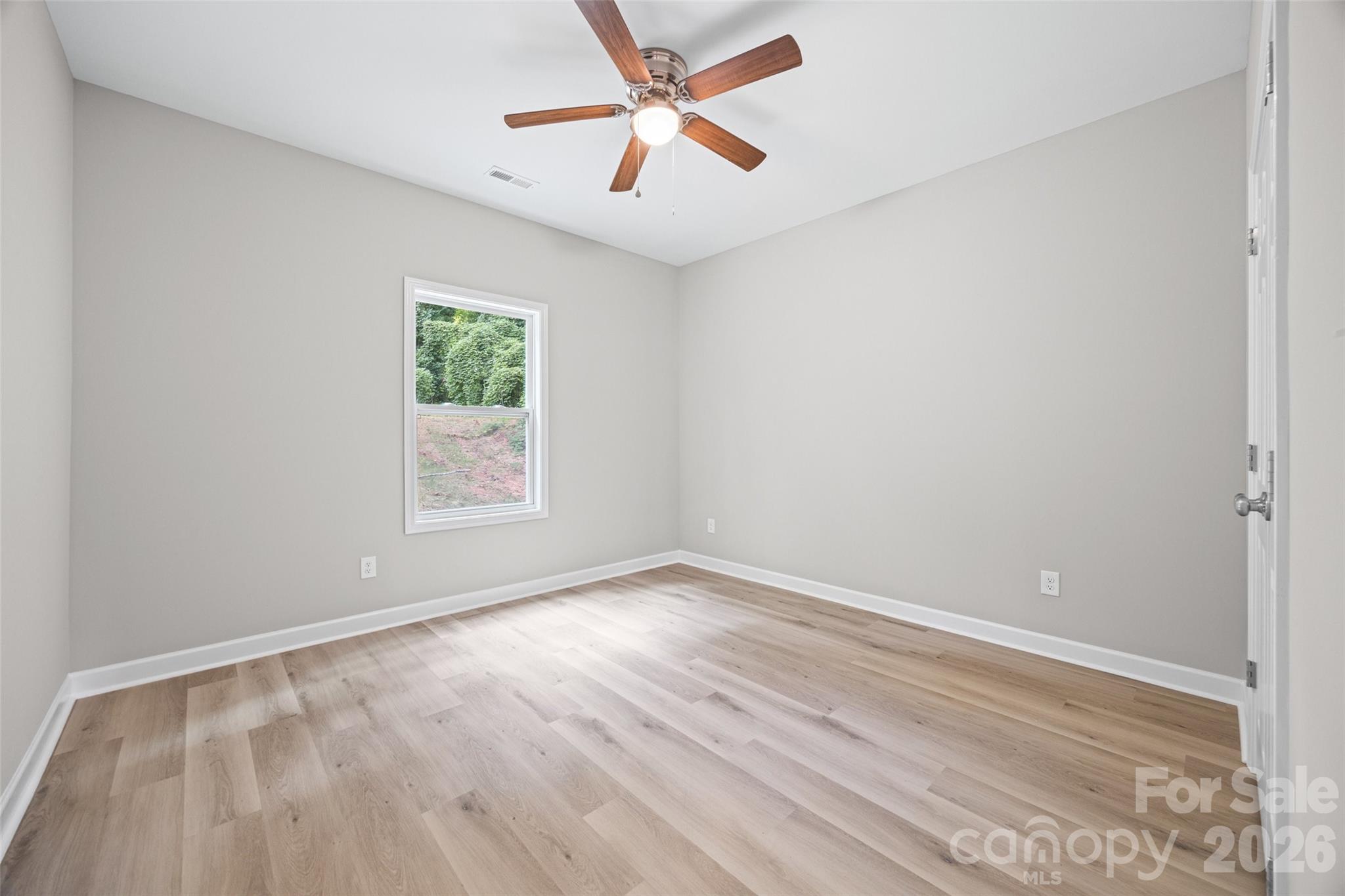 343 Oak Street Property Photo 20