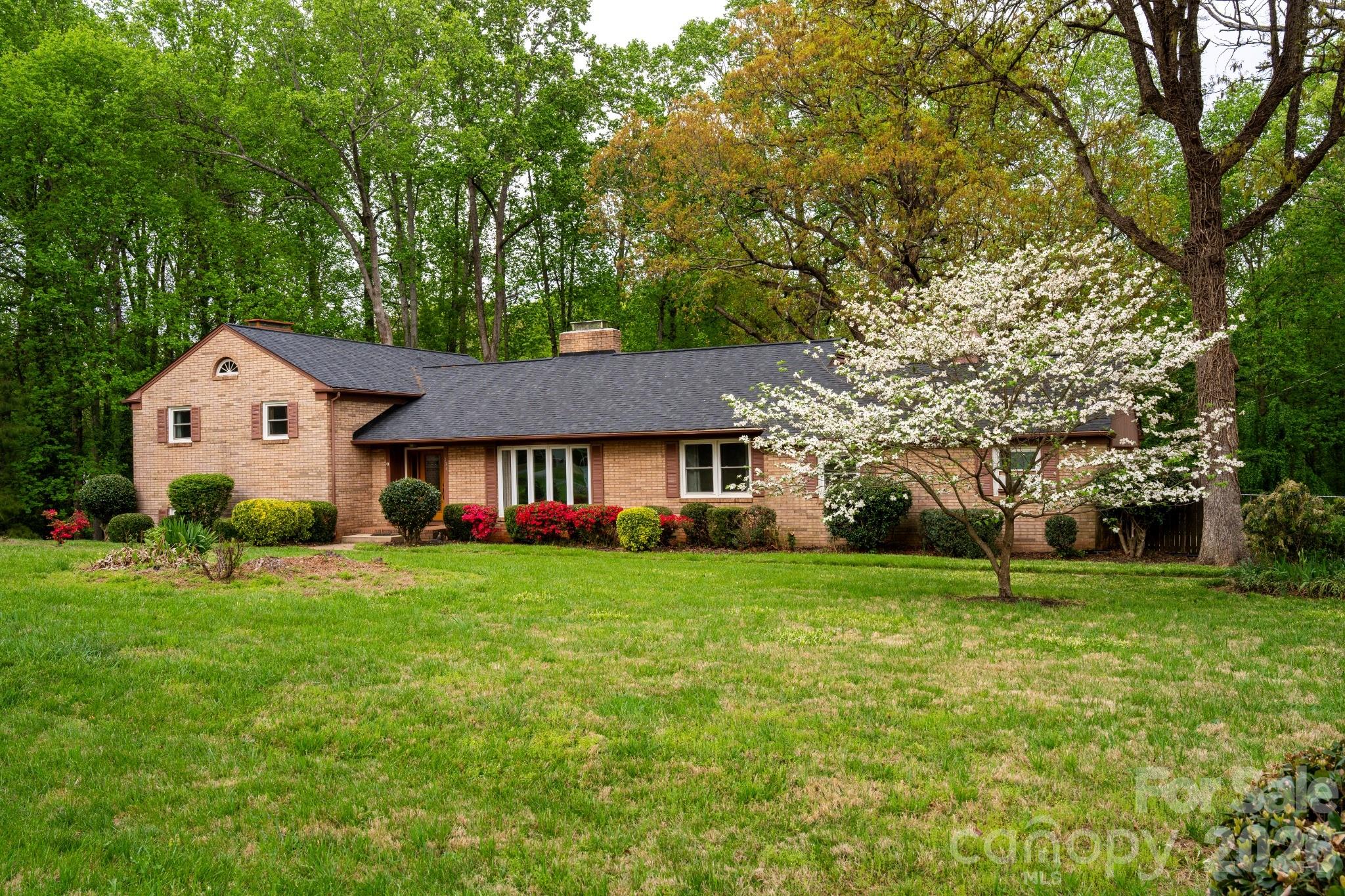 234 Edgewood Drive Property Photo 1