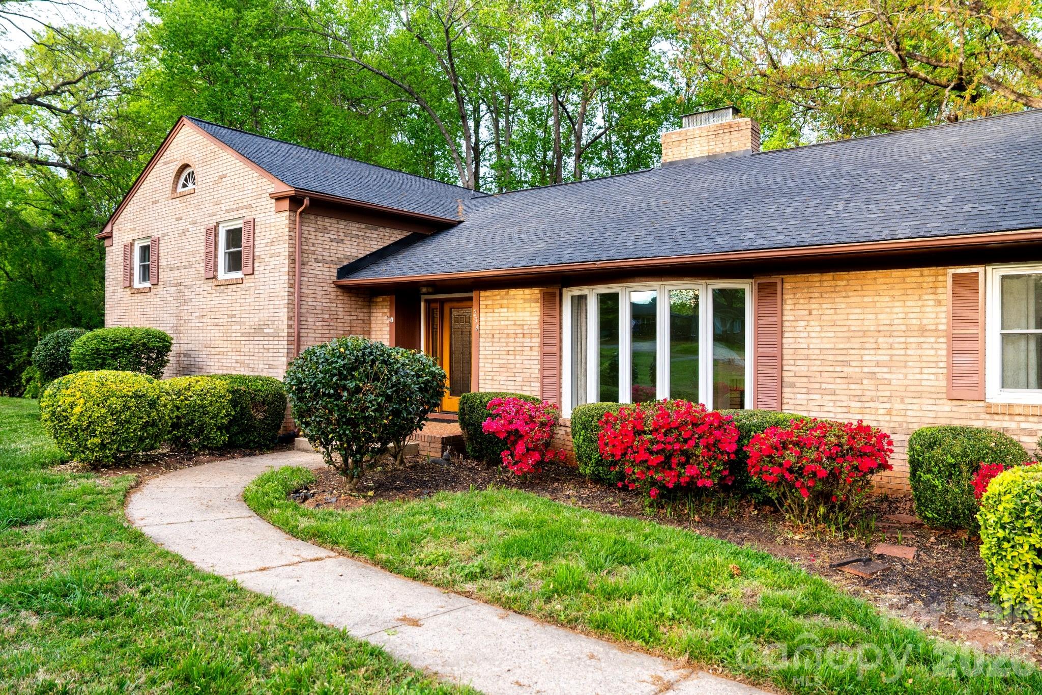 234 Edgewood Drive Property Photo 2