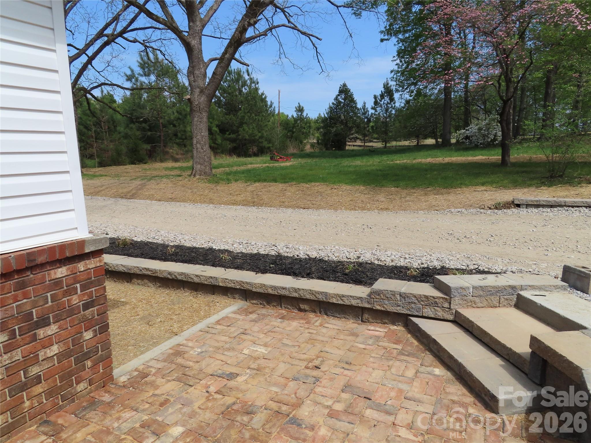 3095 Hillcrest Road Property Photo 8