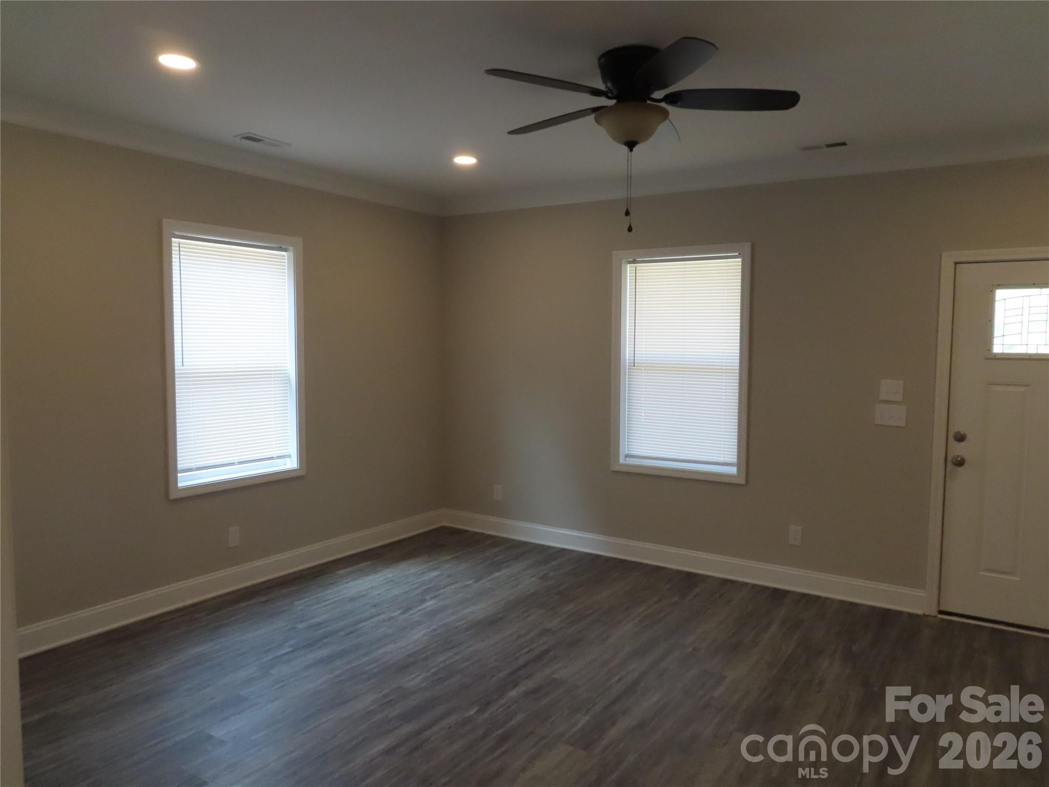 3095 Hillcrest Road Property Photo 11
