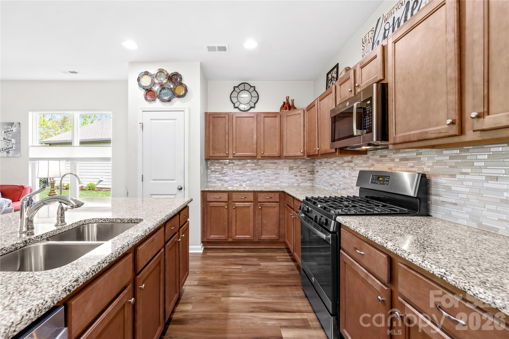 264 Flat Rock Drive Property Photo 4