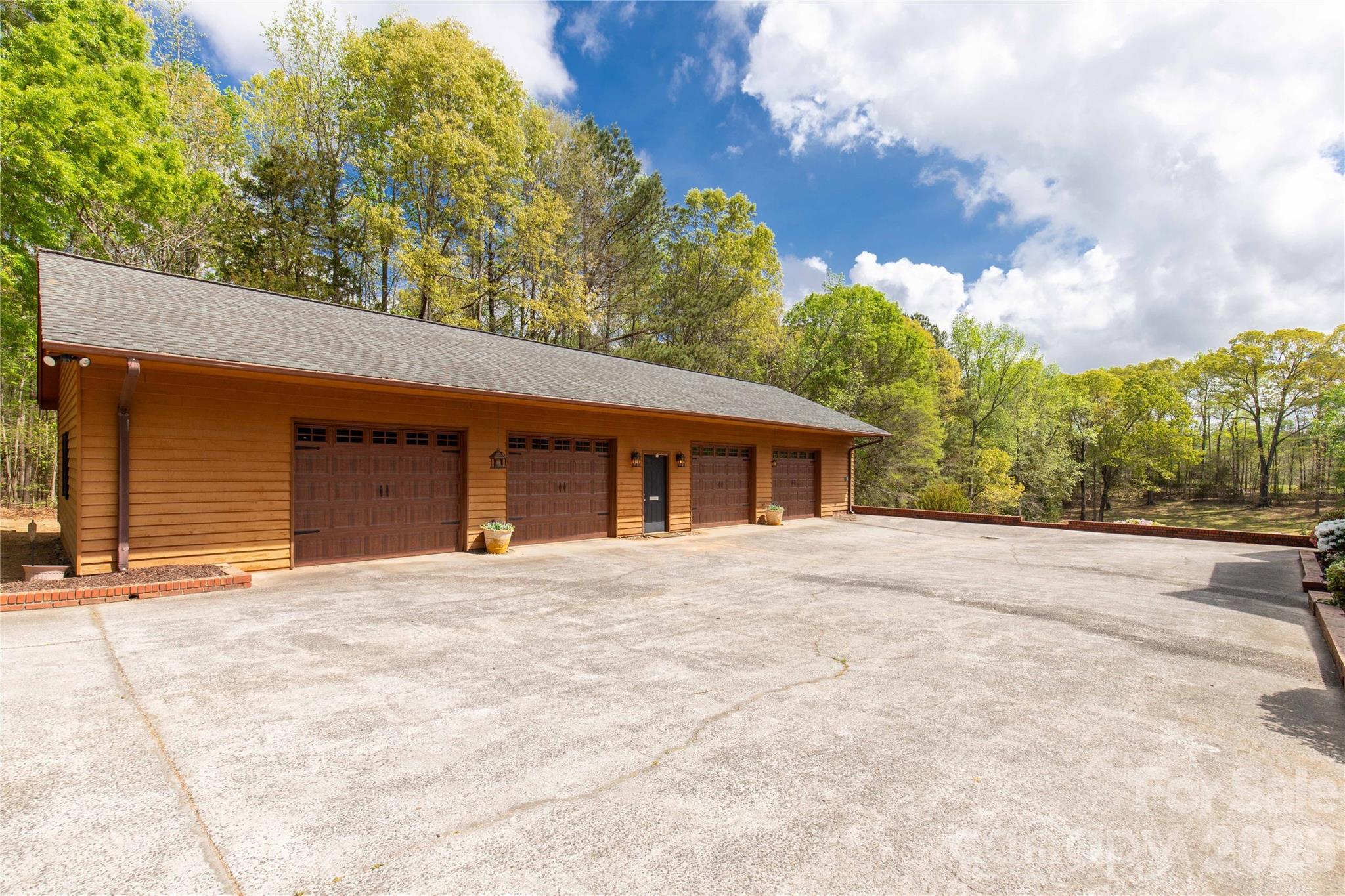 529 Langley Road Property Photo 7