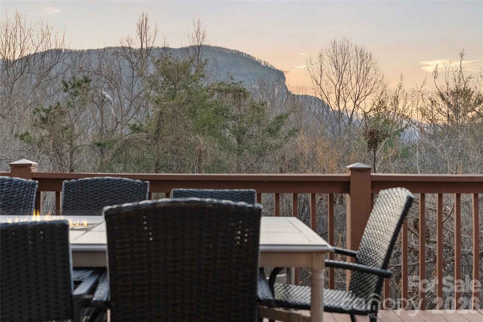 173 Mistletoe Park Property Photo 1