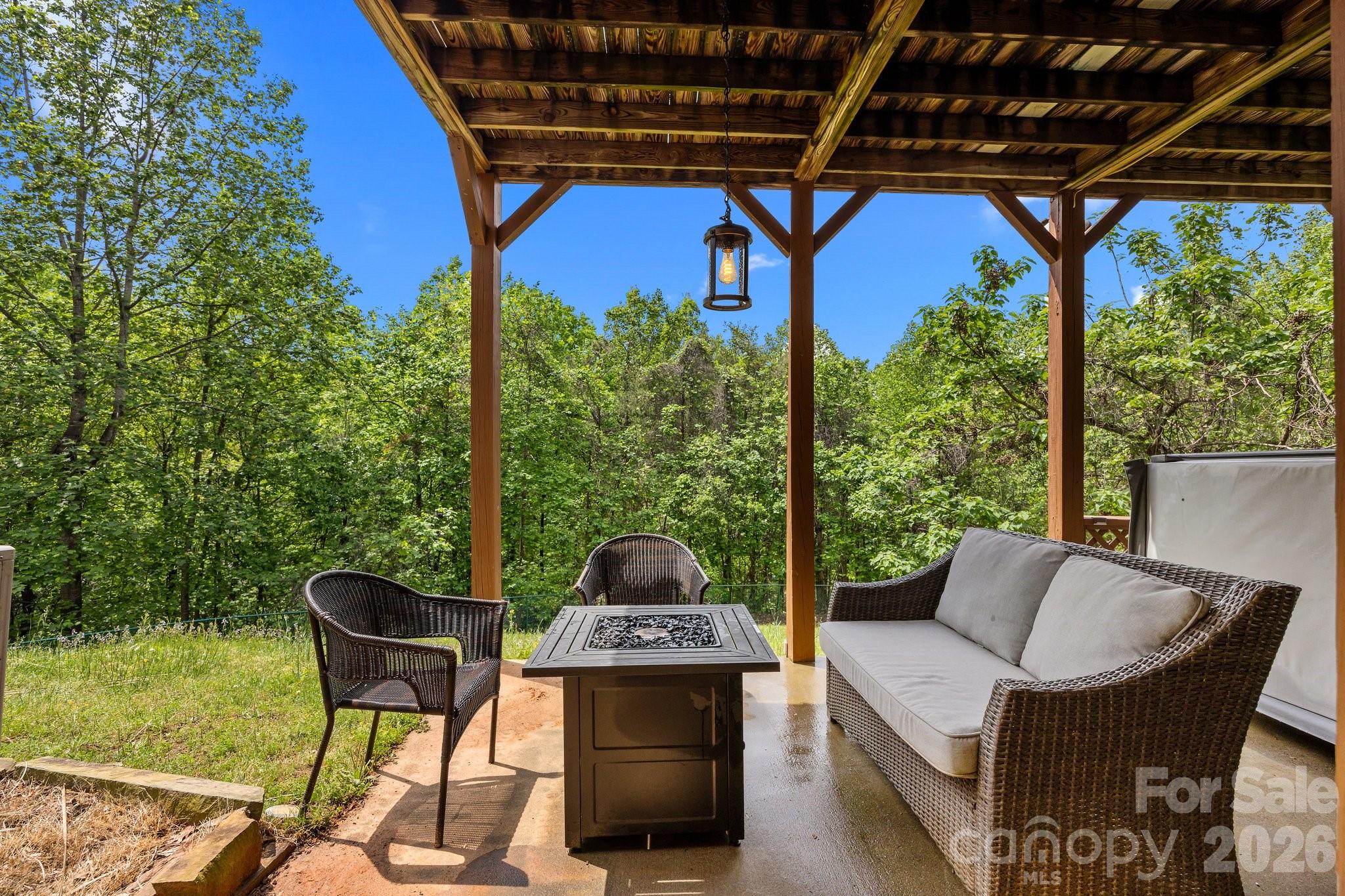 173 Mistletoe Park Property Photo 35