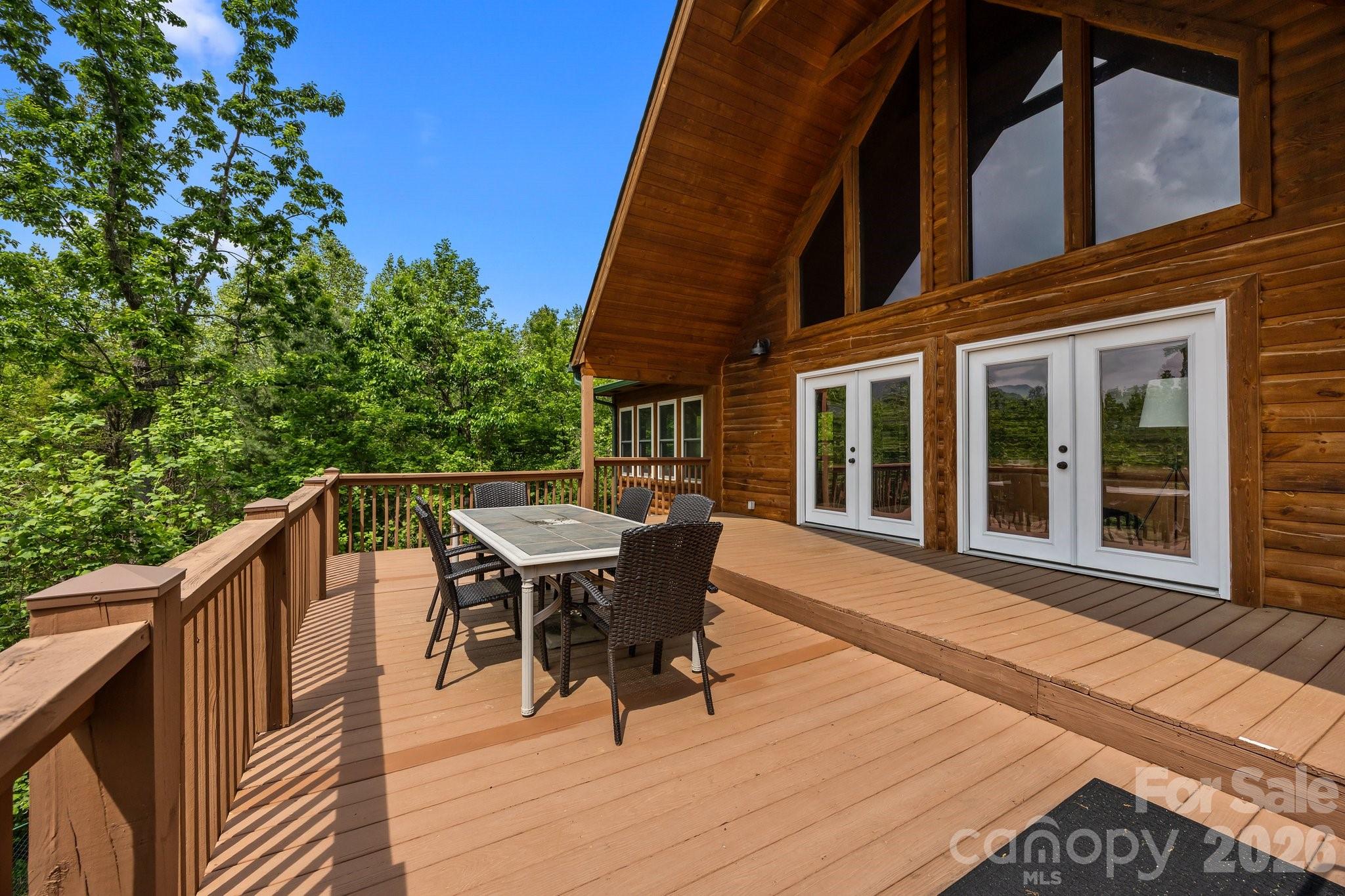 173 Mistletoe Park Property Photo 36
