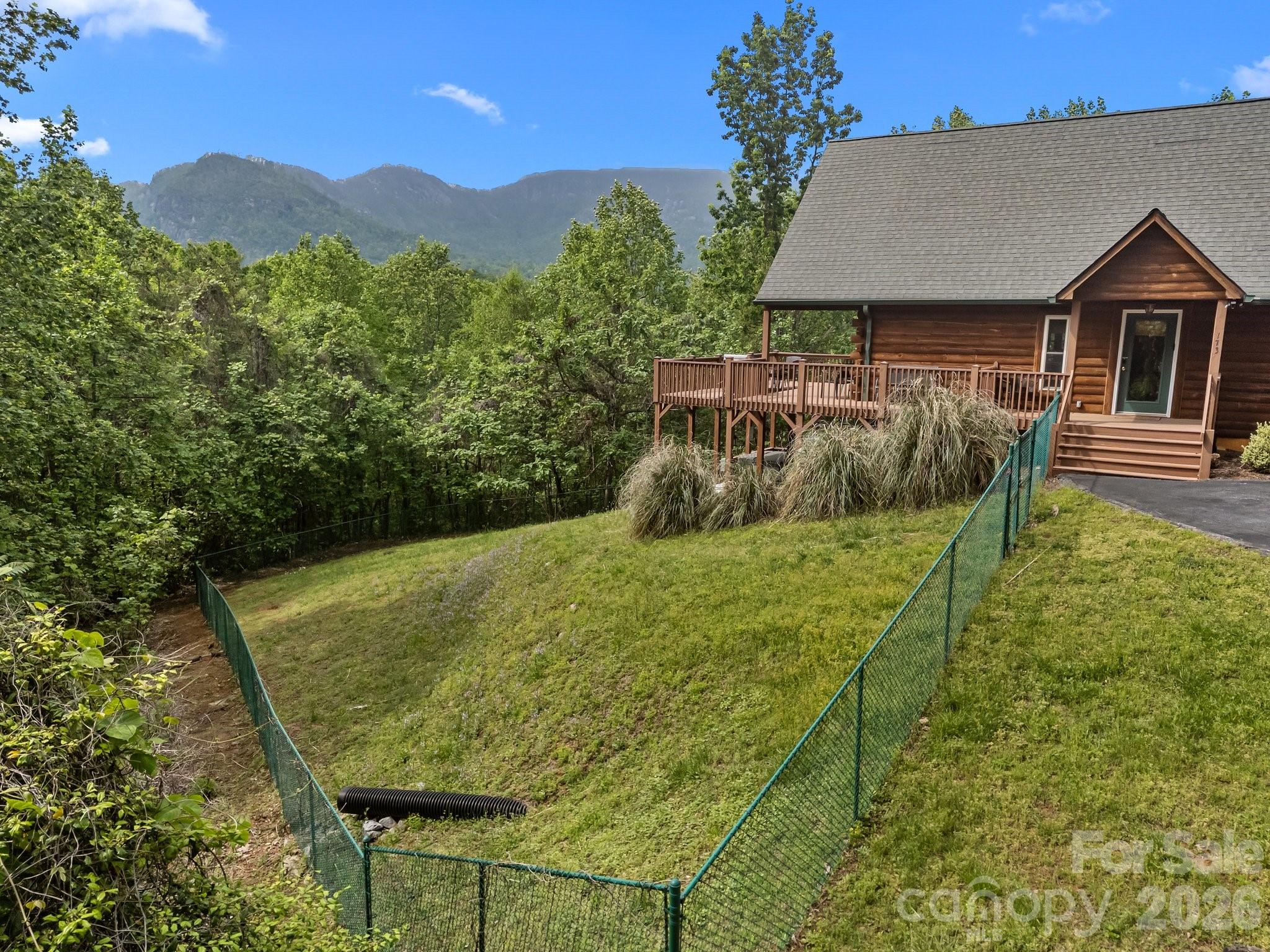 173 Mistletoe Park Property Photo 43