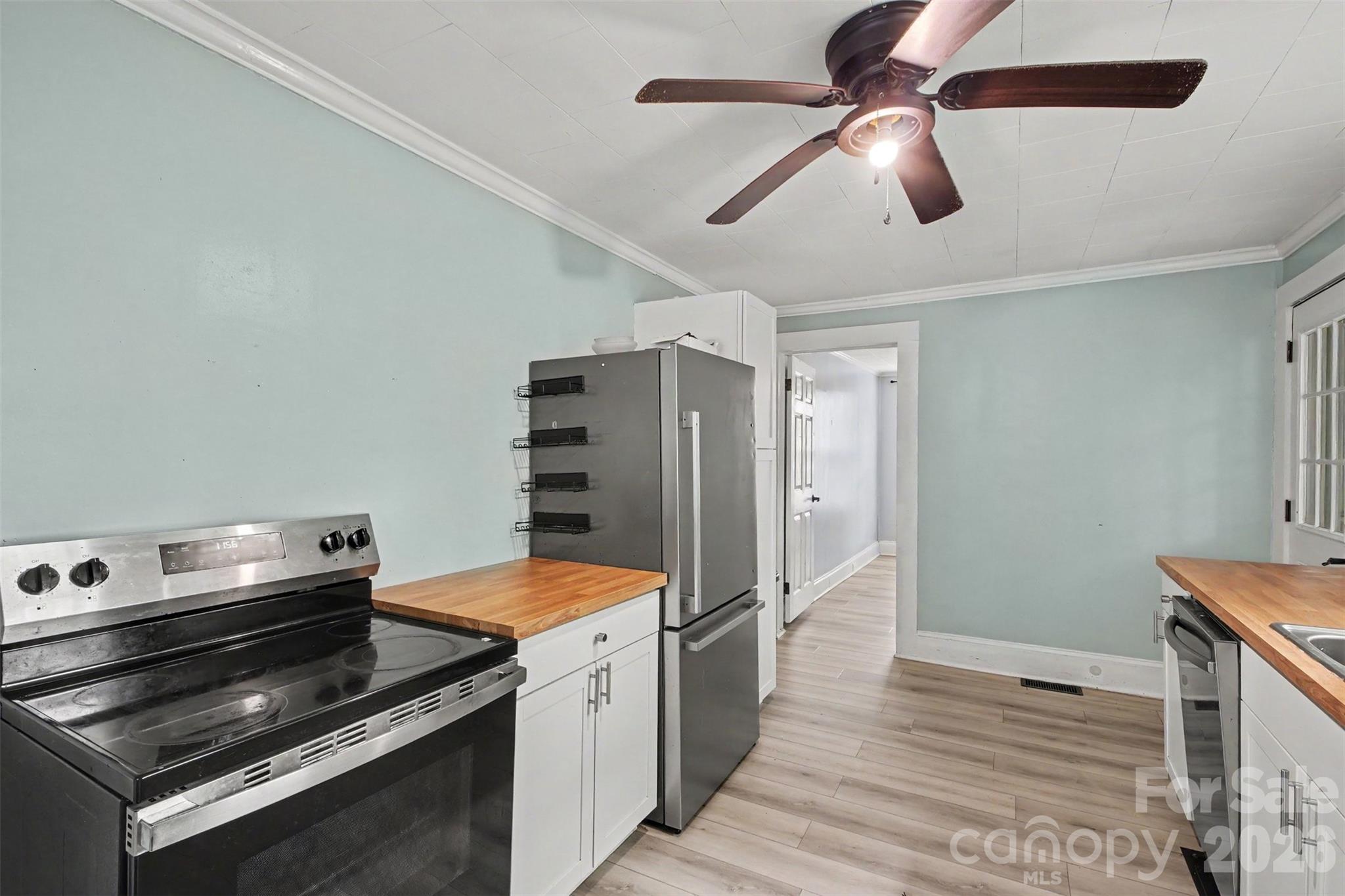 815 S Jackson Street Property Photo 9