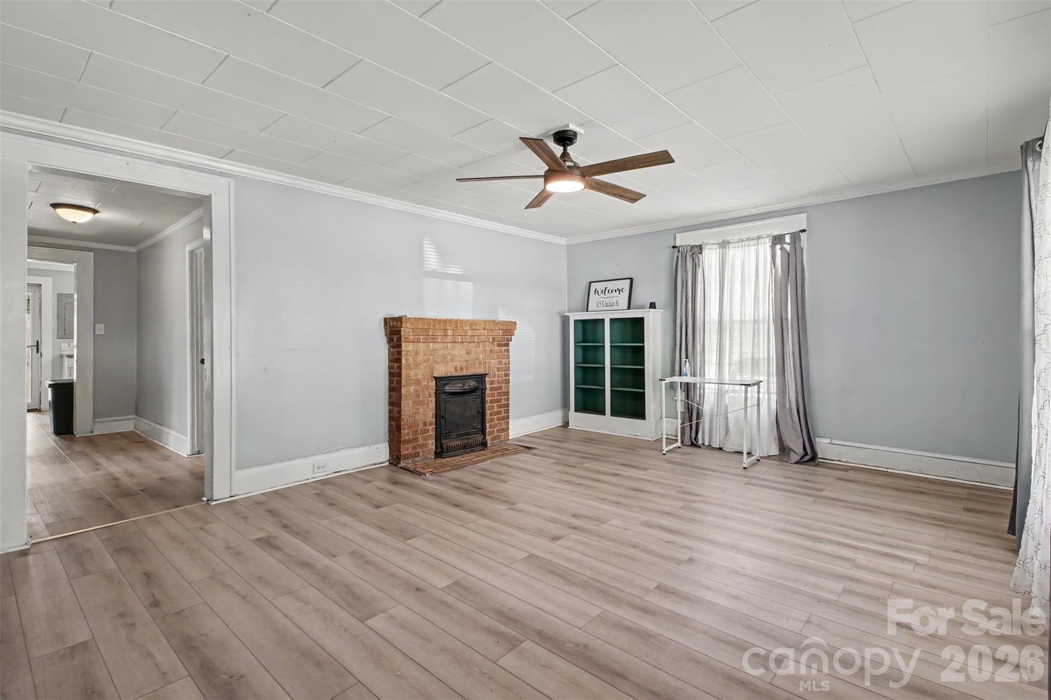 815 S Jackson Street Property Photo 28