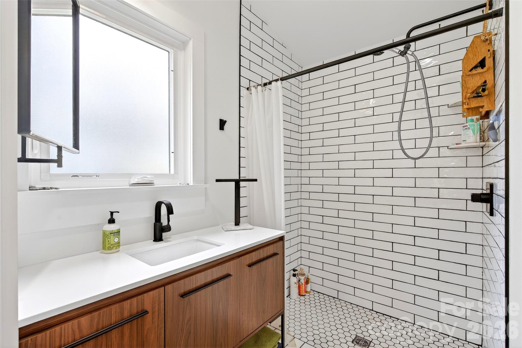 216 Vance Avenue Property Photo 36