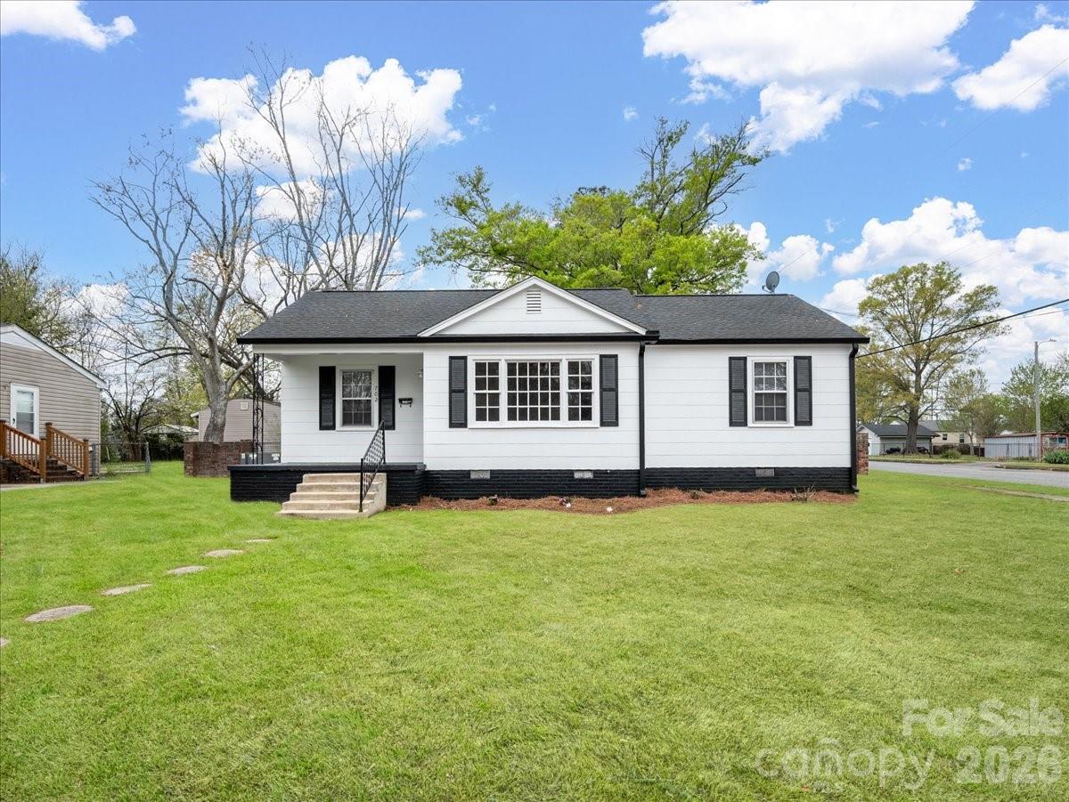 702 Rockwood Drive Property Photo 1