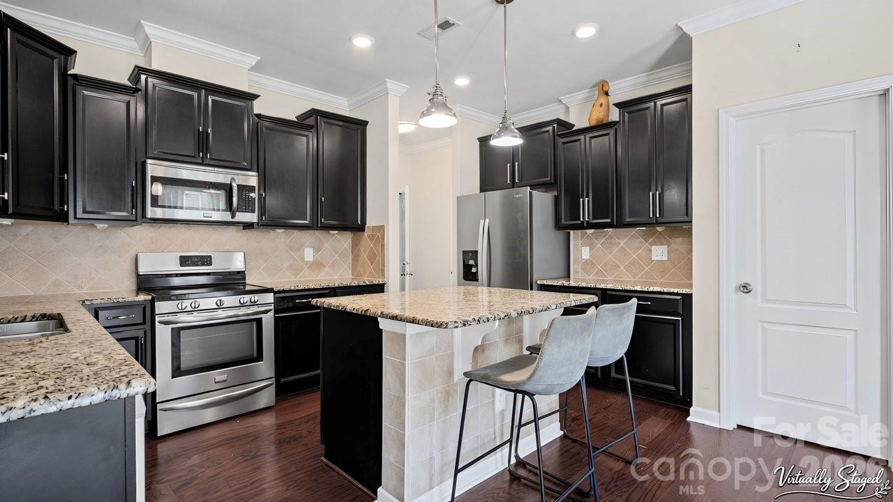 6907 Agnew Drive Property Photo 8