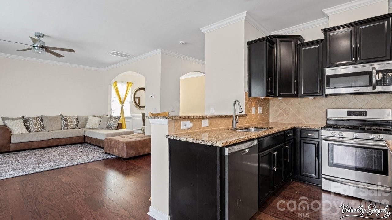 6907 Agnew Drive Property Photo 9