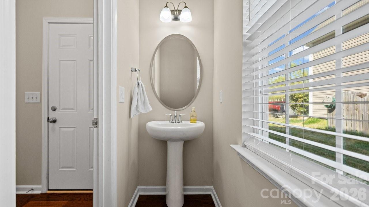6907 Agnew Drive Property Photo 12