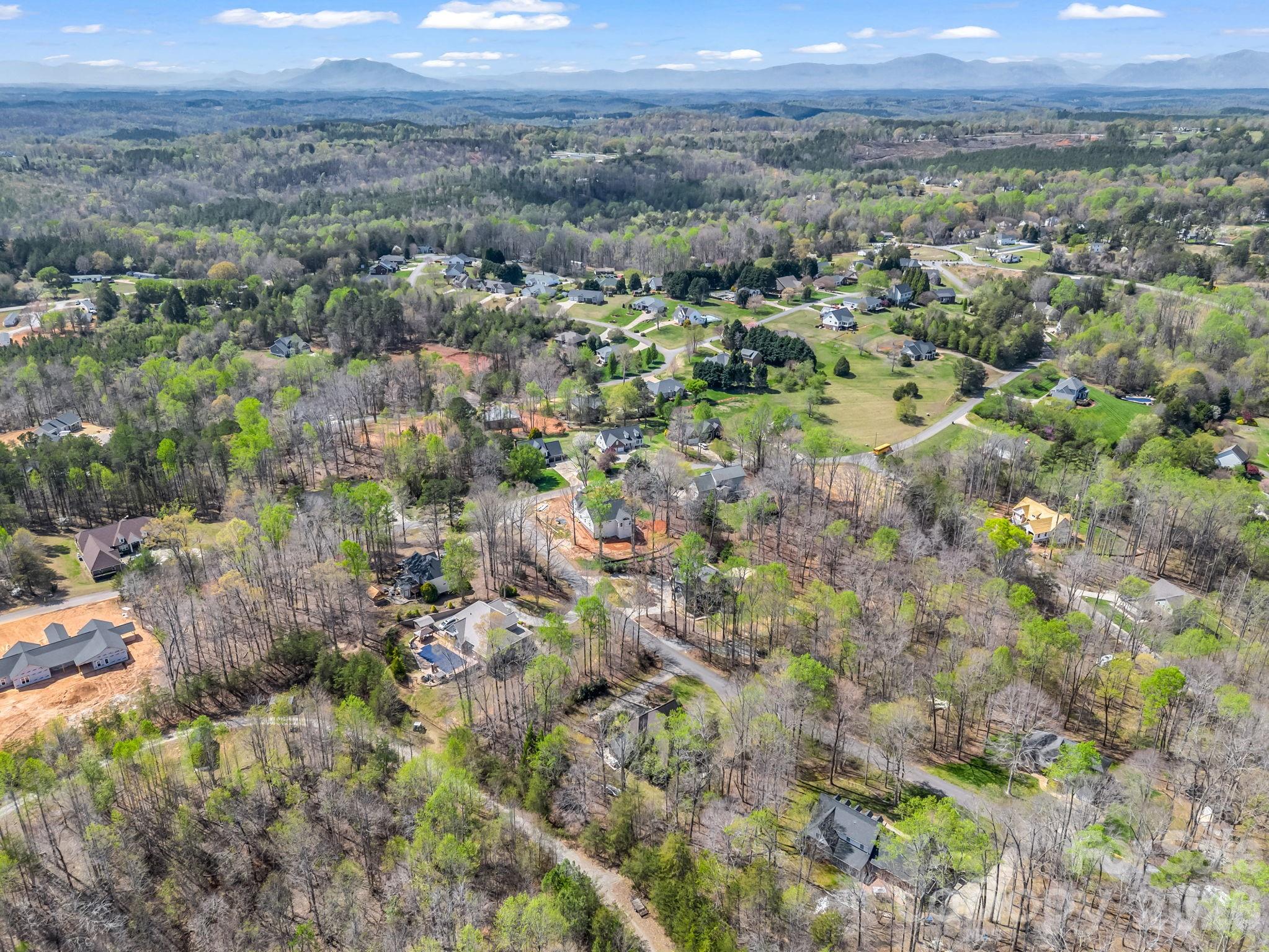 285 Woodridge Drive Property Photo 12