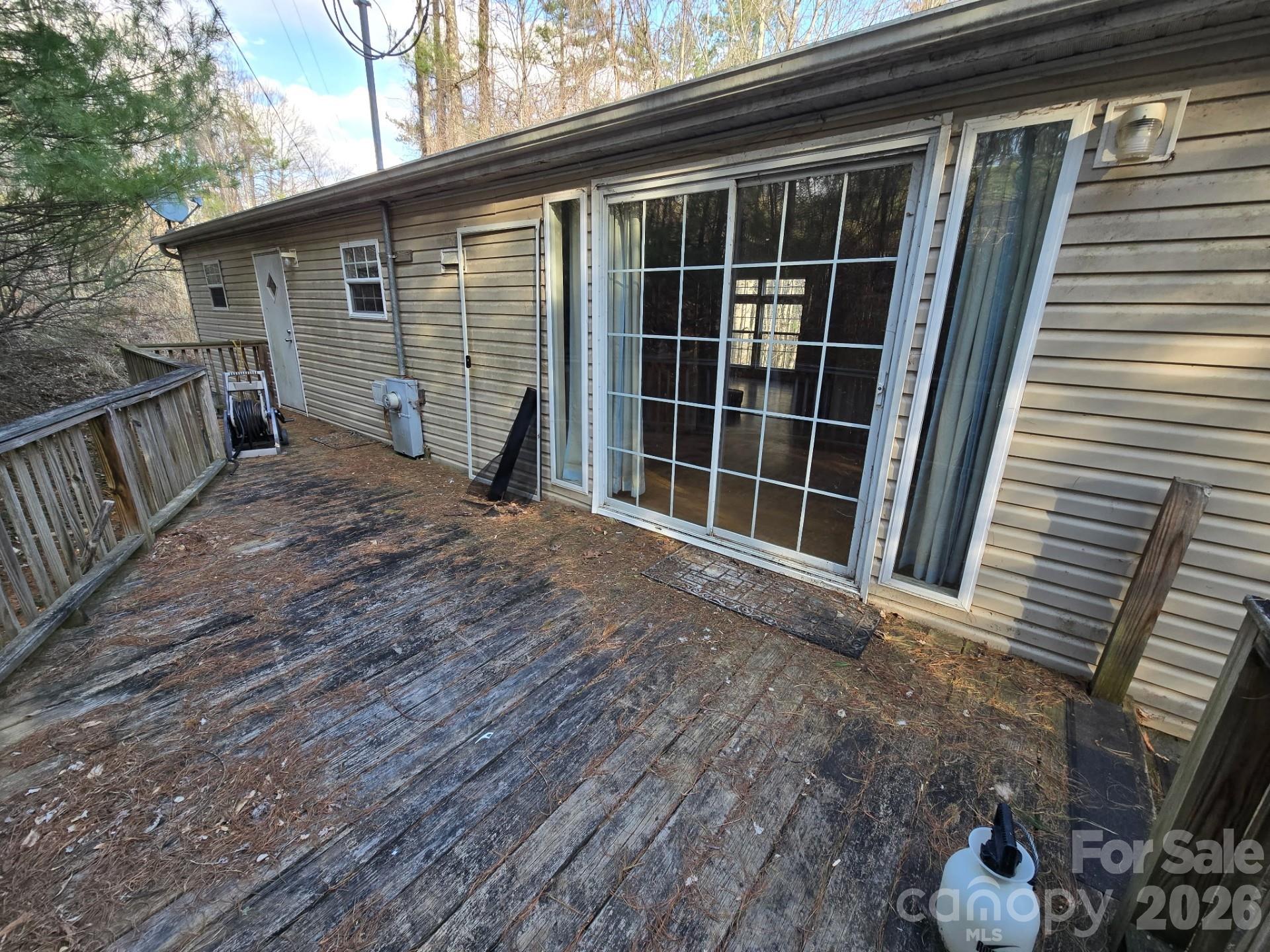 6 Woodland Street Property Photo 2