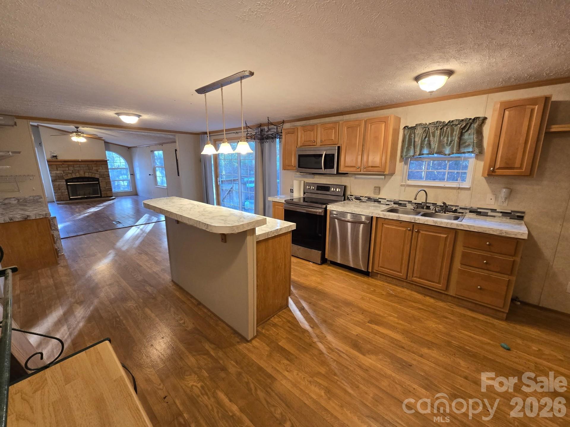 6 Woodland Street Property Photo 4