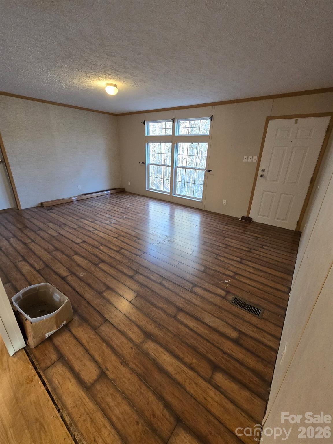 6 Woodland Street Property Photo 6