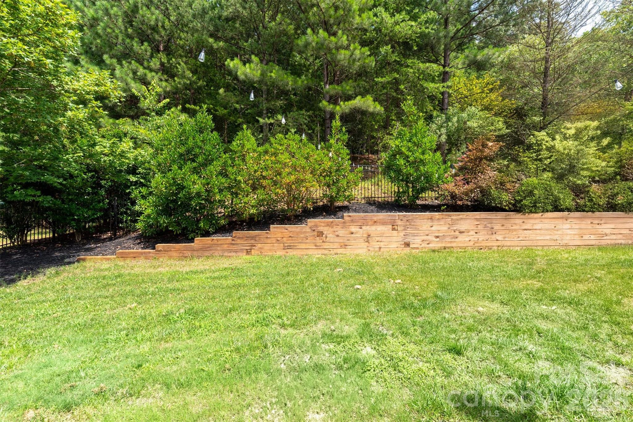 869 Stratford Run Drive Property Photo 34
