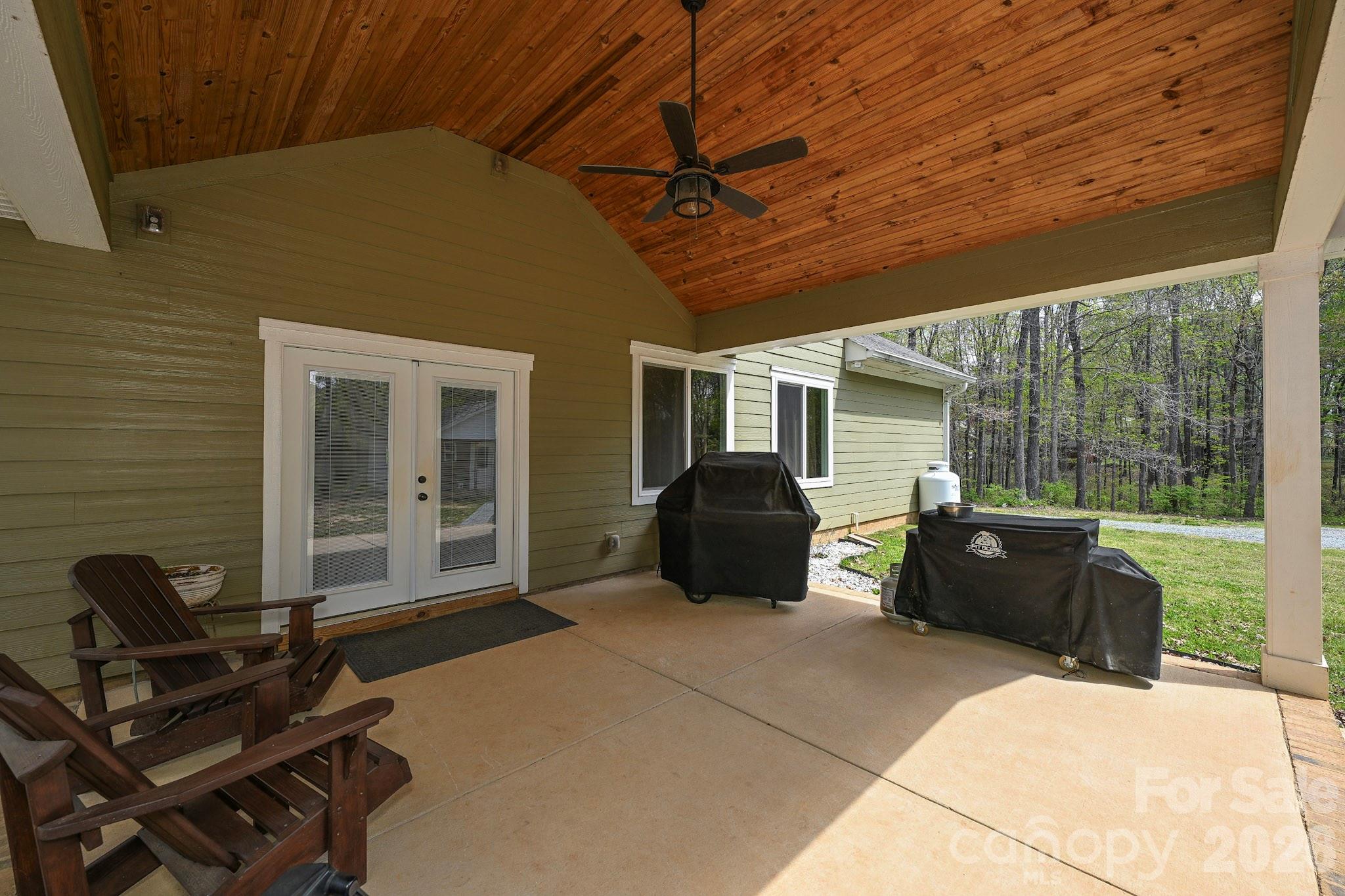 514 Arcadia Lane Property Photo 6