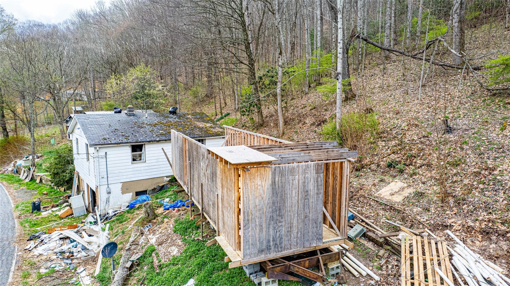 2828 Chandler Creek Road Property Photo 5