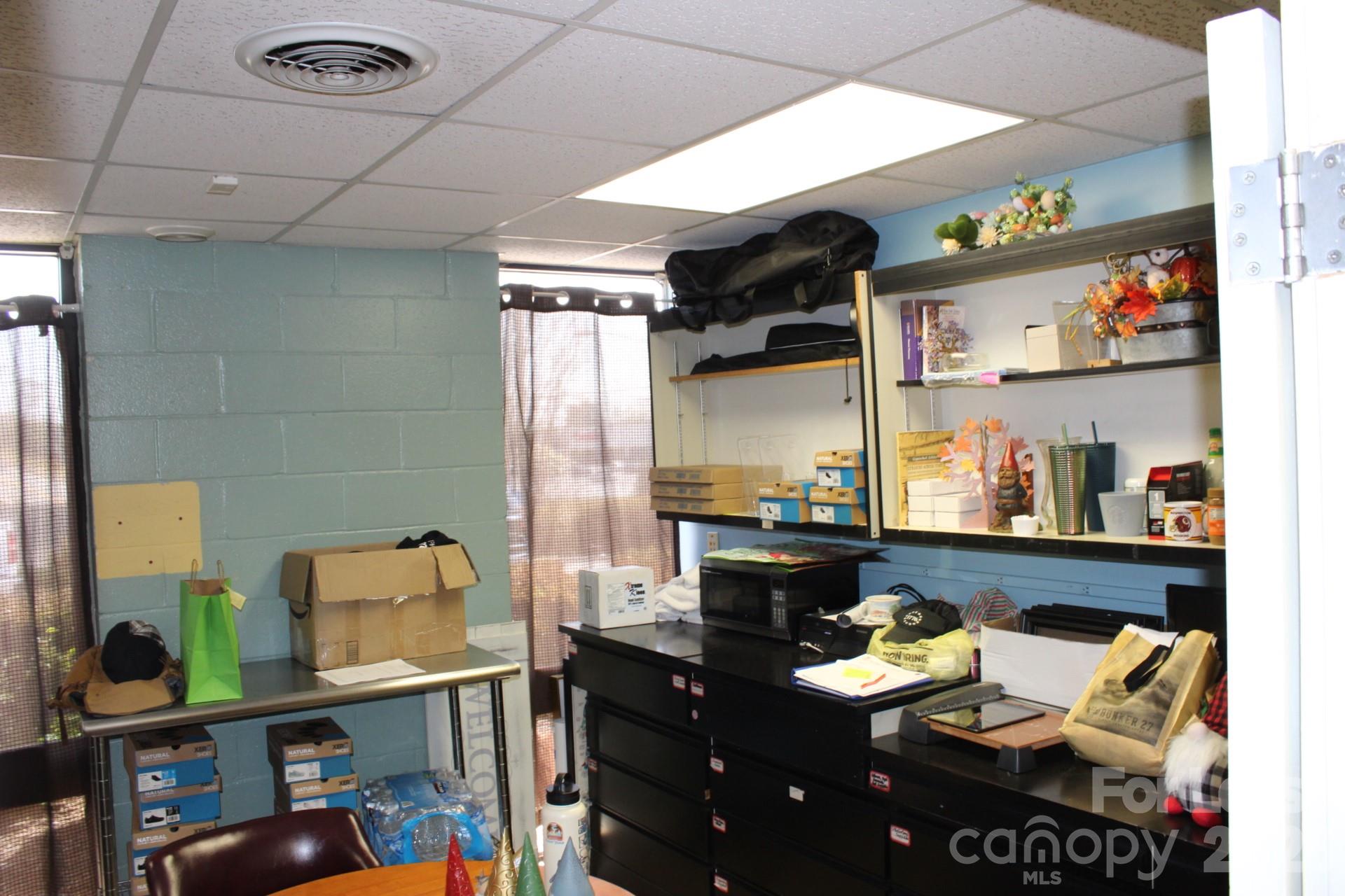 108 W Rutherford Street Property Photo 10