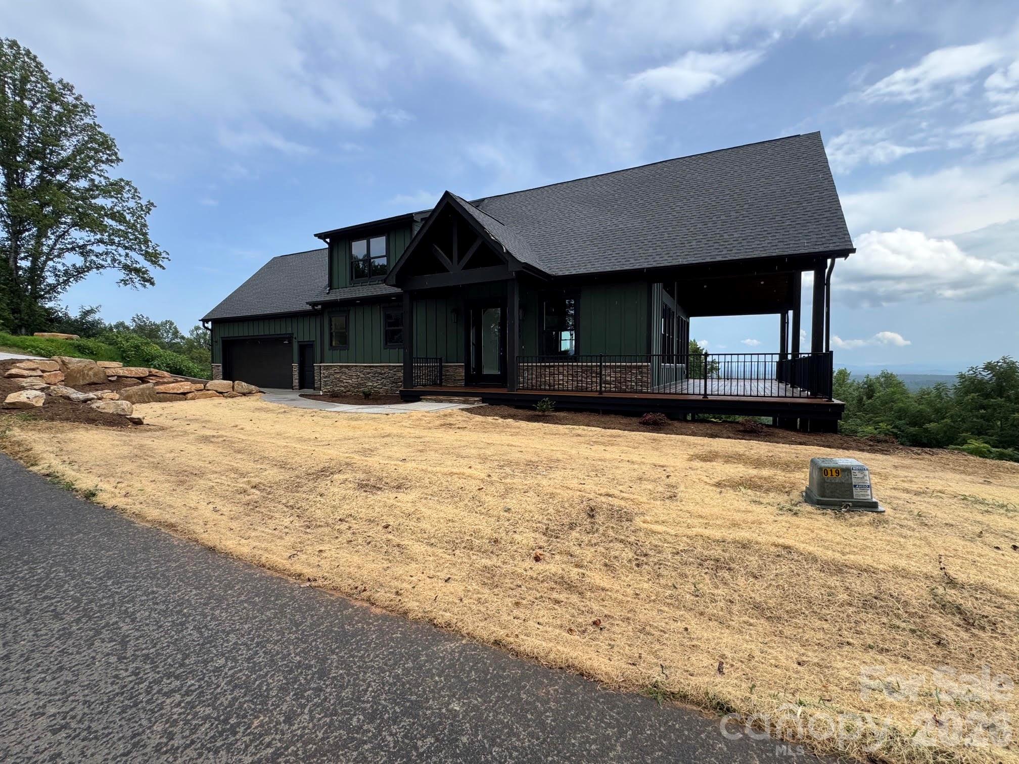 4898 Soaring Top Lane Property Photo 4