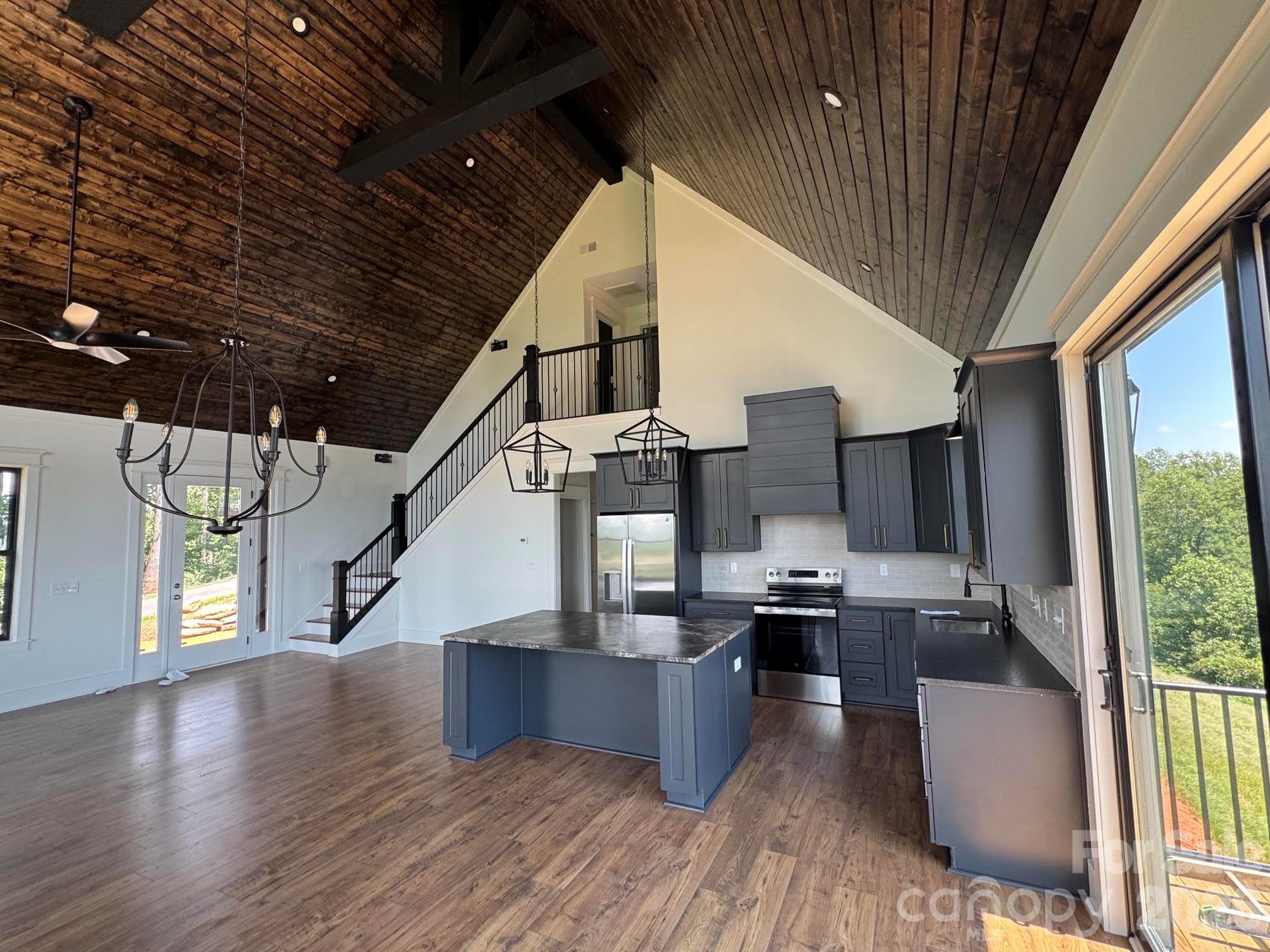 4898 Soaring Top Lane Property Photo 7