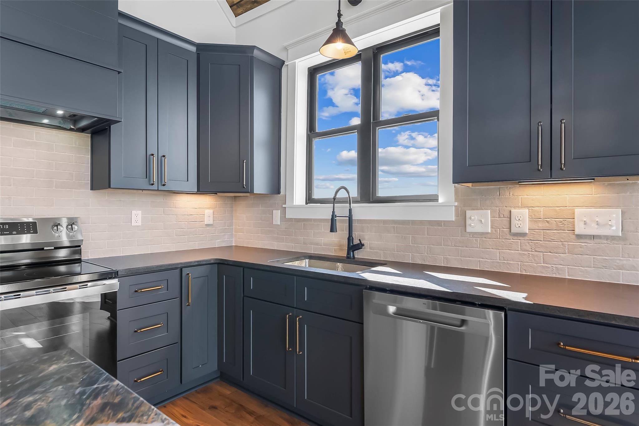 4898 Soaring Top Lane Property Photo 8