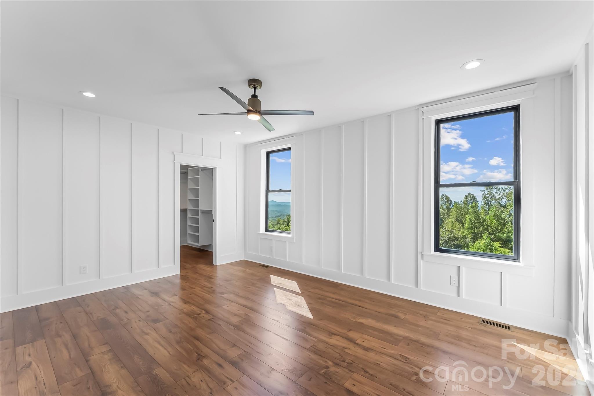 4898 Soaring Top Lane Property Photo 9