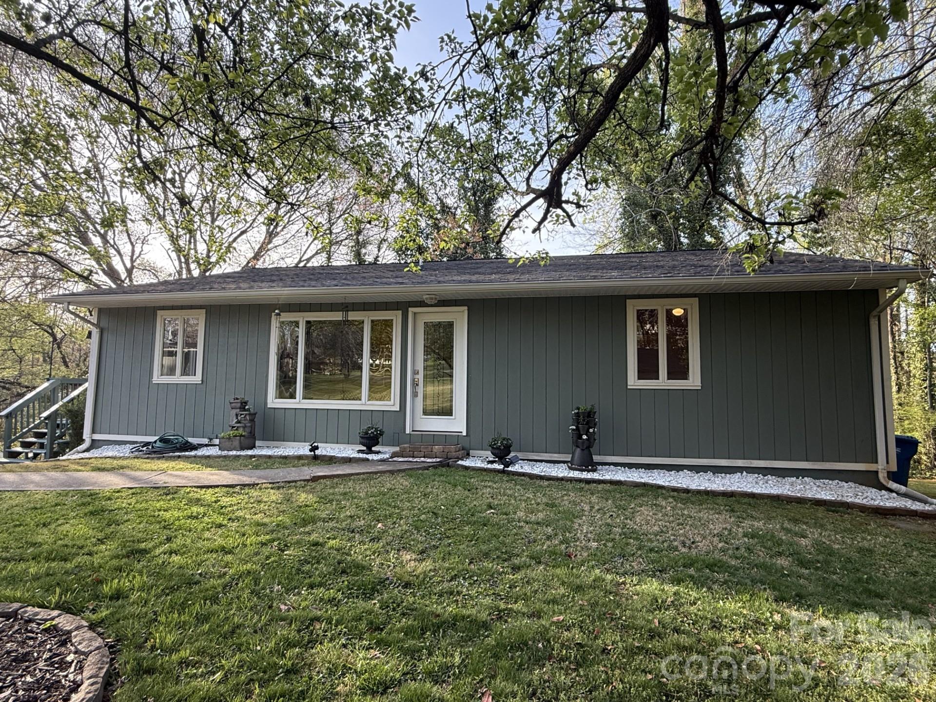 120 42nd Avenue Circle Property Photo 1
