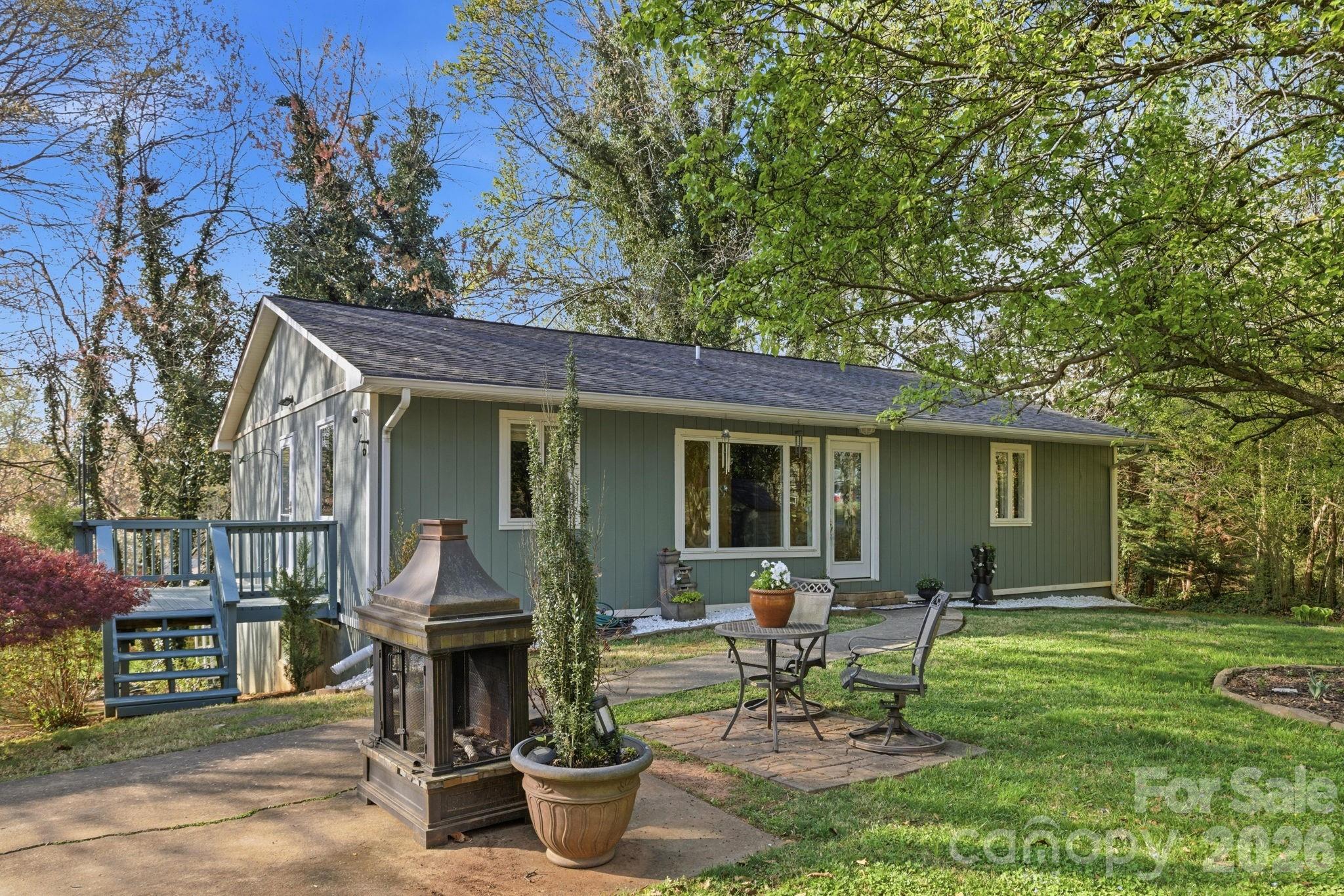 120 42nd Avenue Circle Property Photo 2