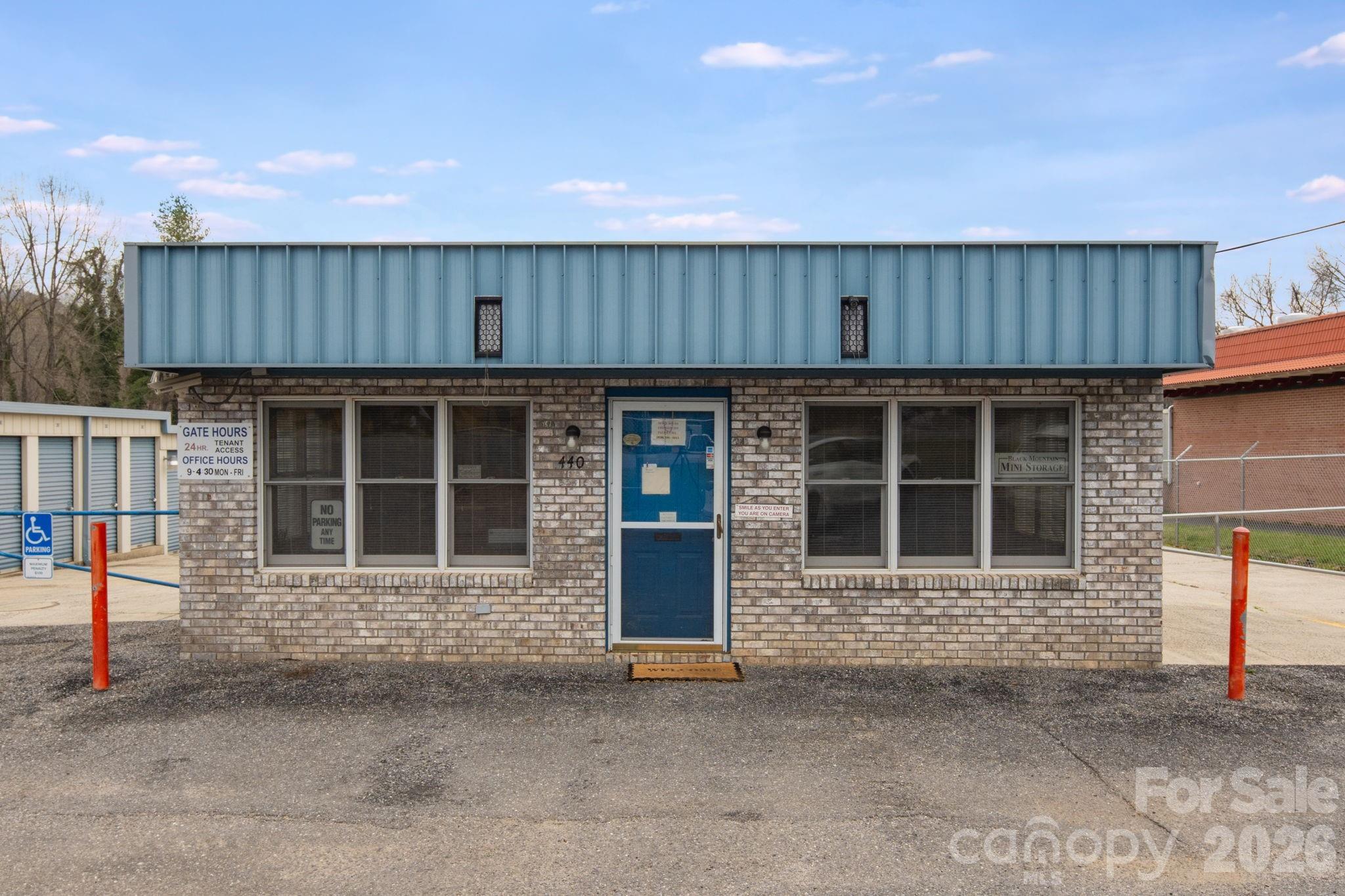 440 E State Street Property Photo 5