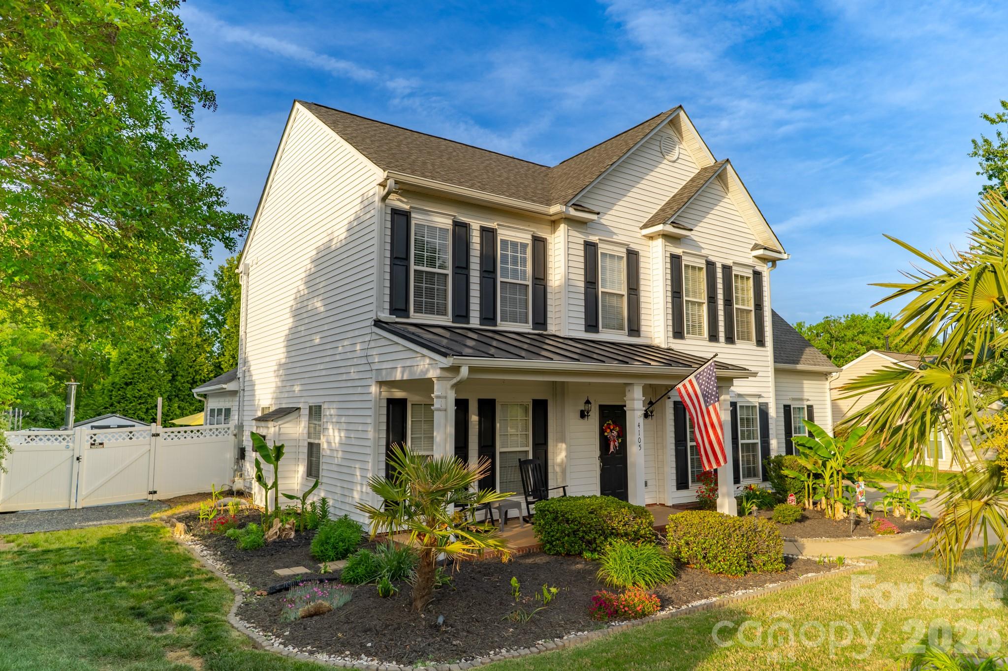 4105 Autumn Cove Drive Property Photo 3