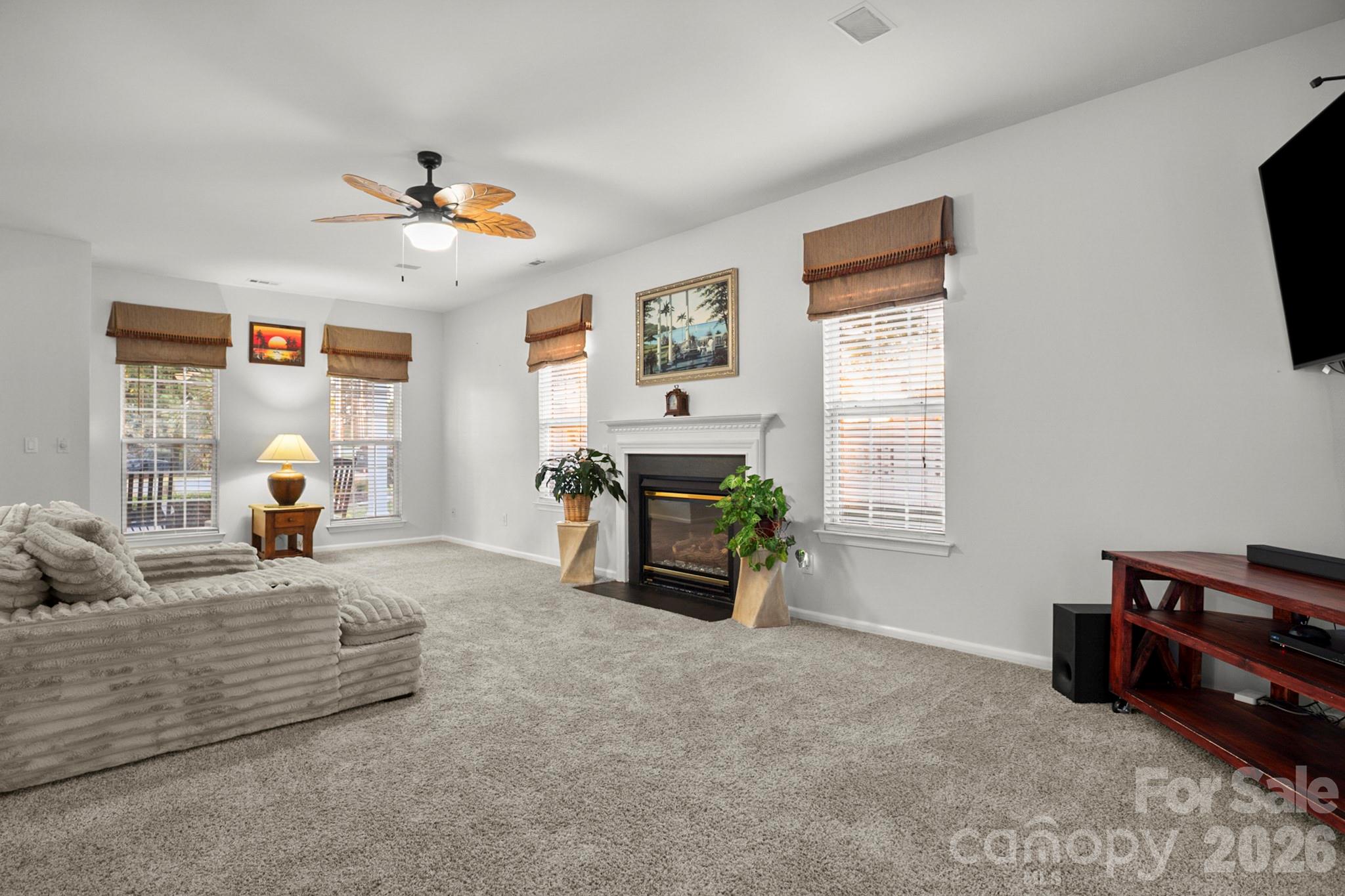 4105 Autumn Cove Drive Property Photo 6