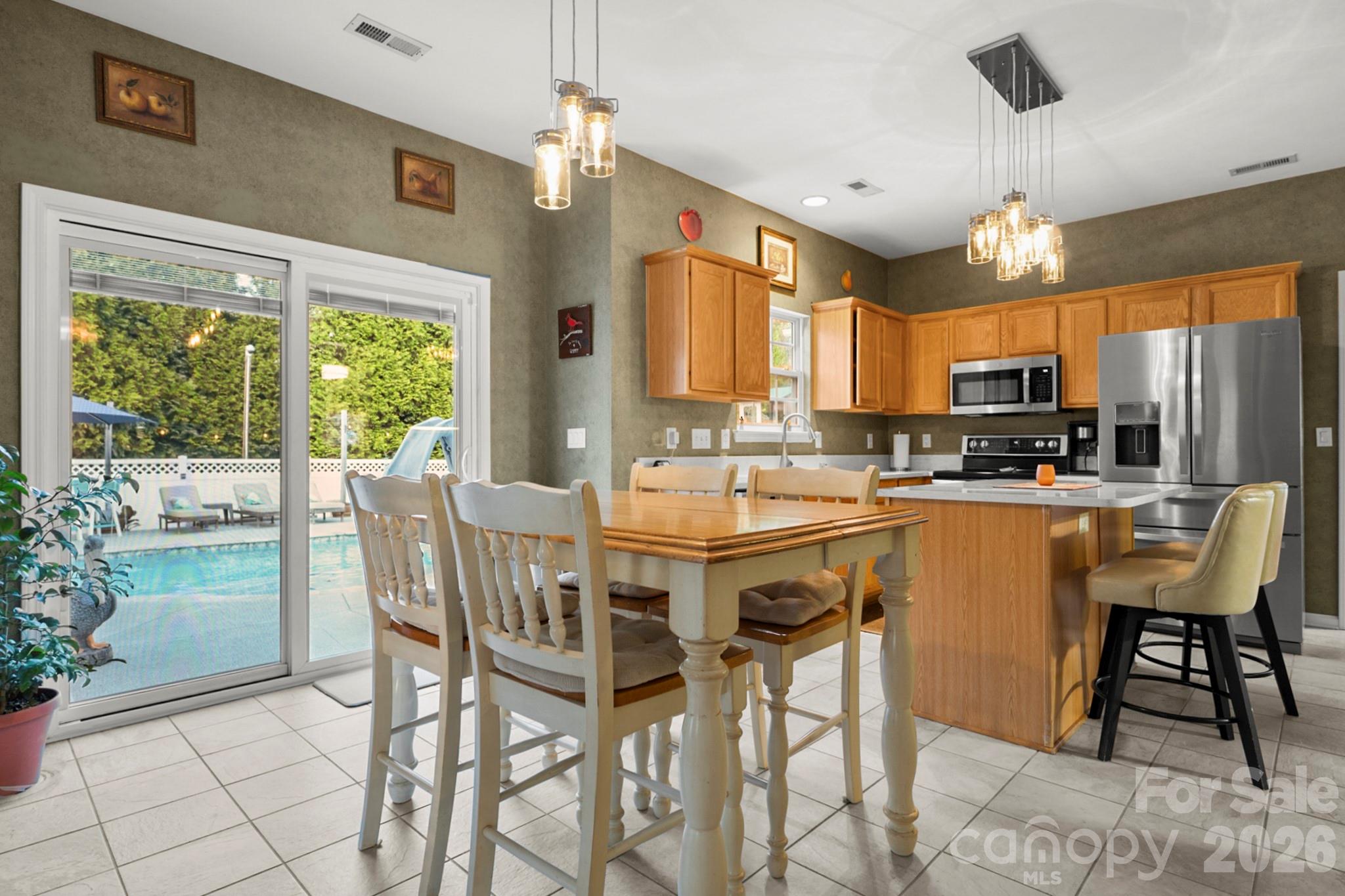 4105 Autumn Cove Drive Property Photo 8