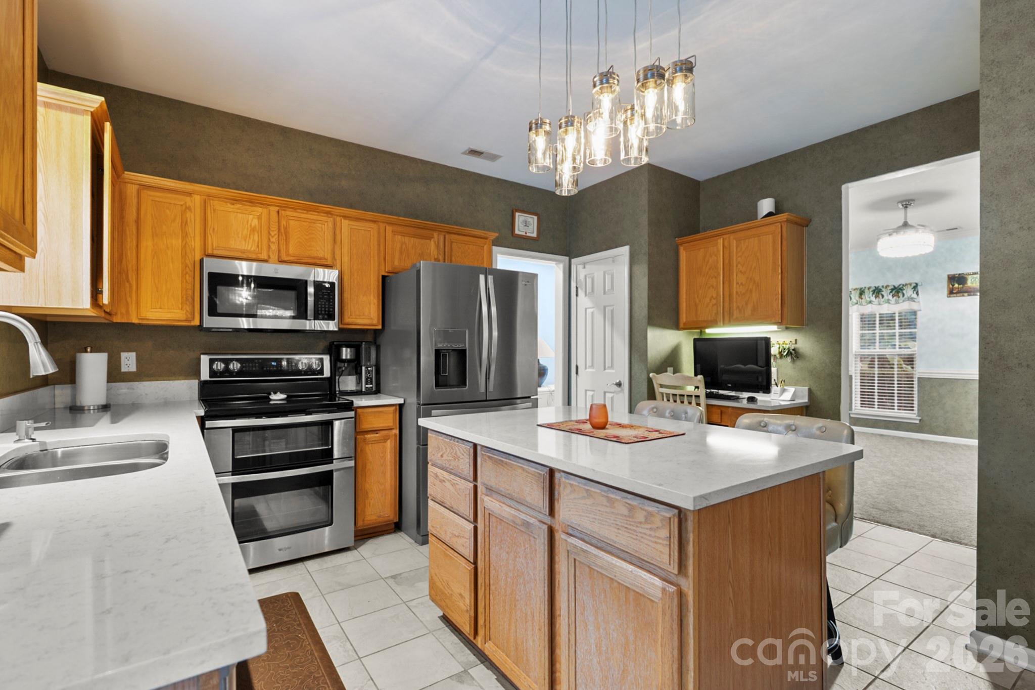 4105 Autumn Cove Drive Property Photo 10