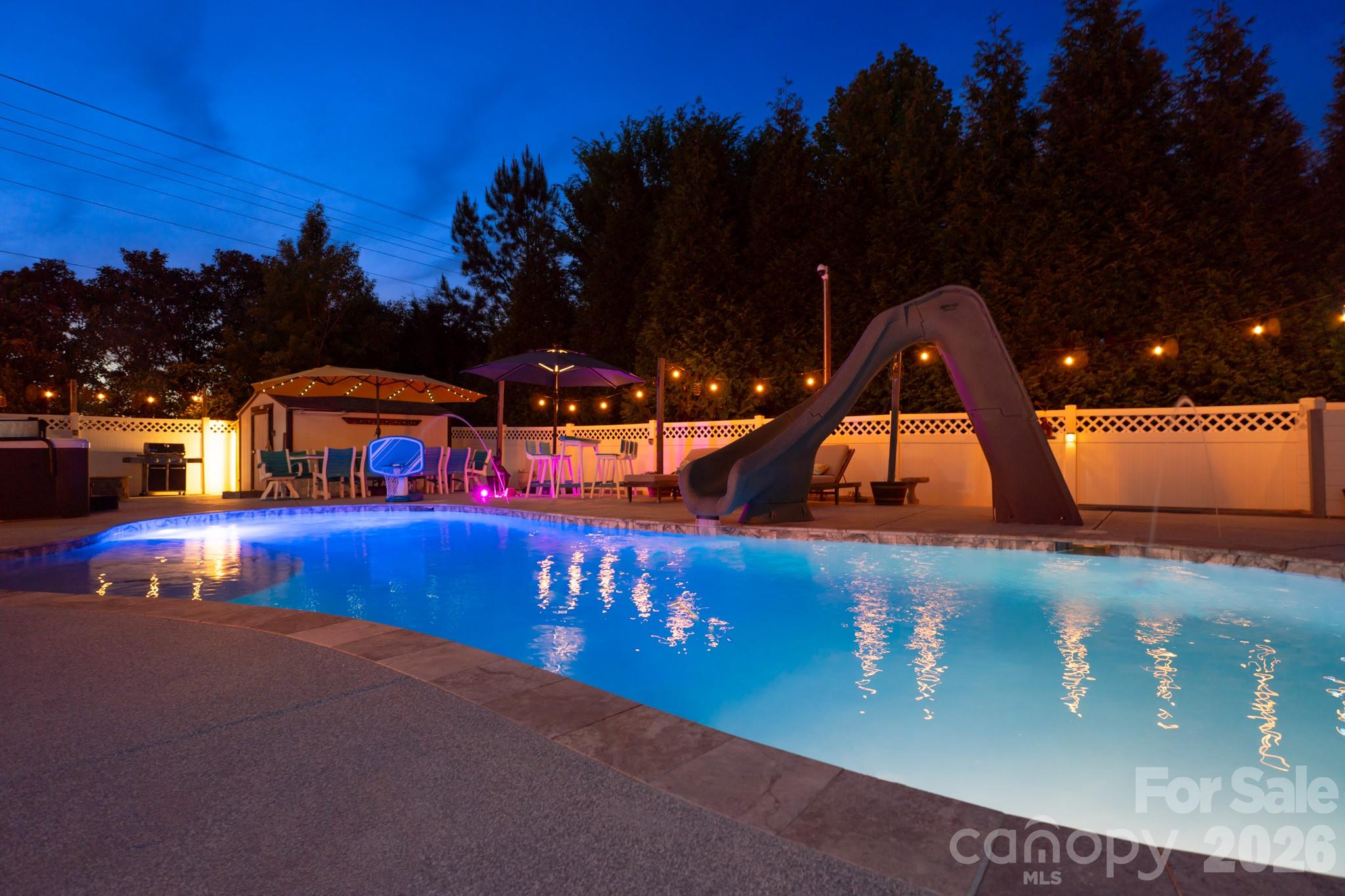 4105 Autumn Cove Drive Property Photo 37