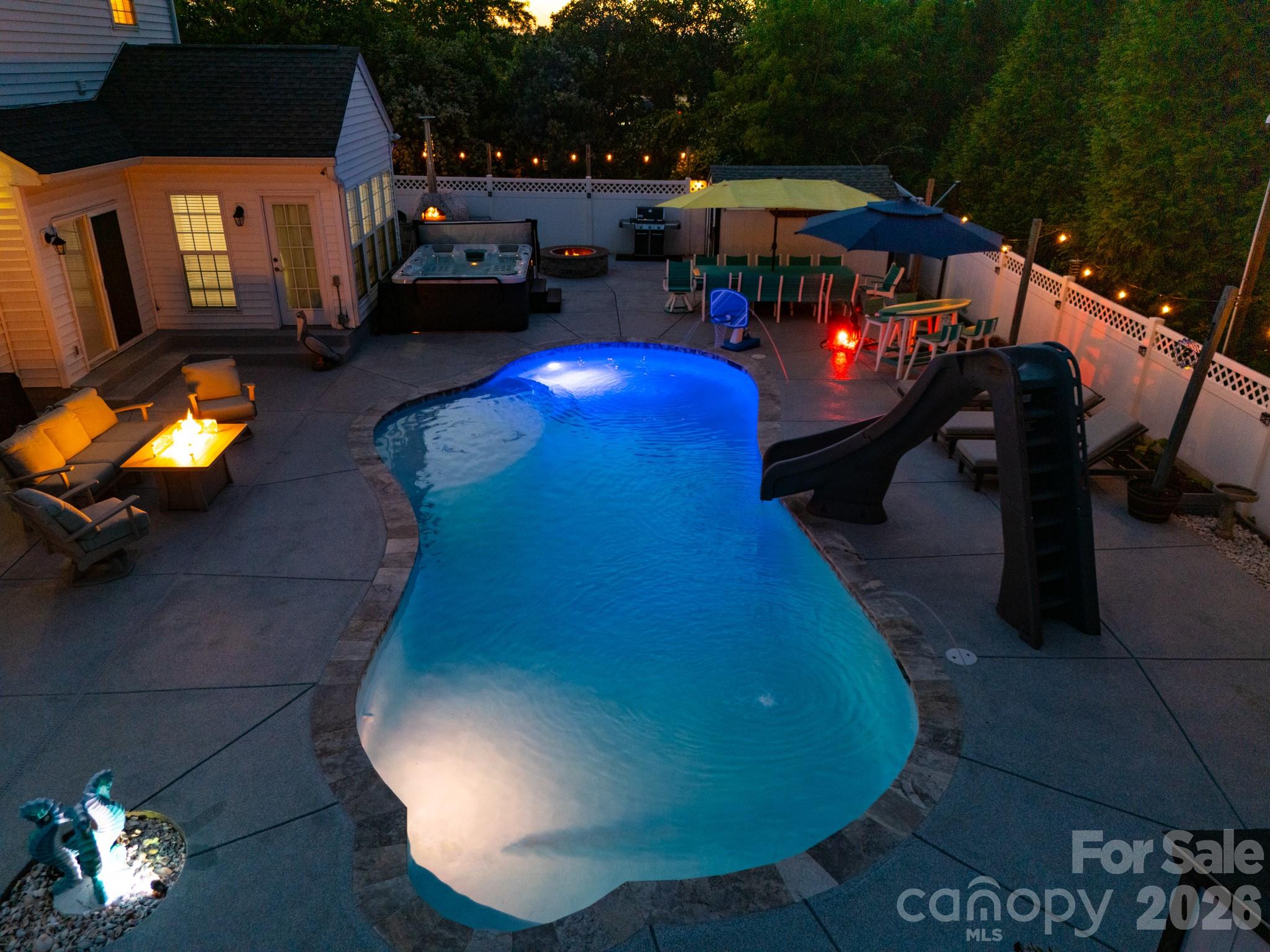 4105 Autumn Cove Drive Property Photo 39